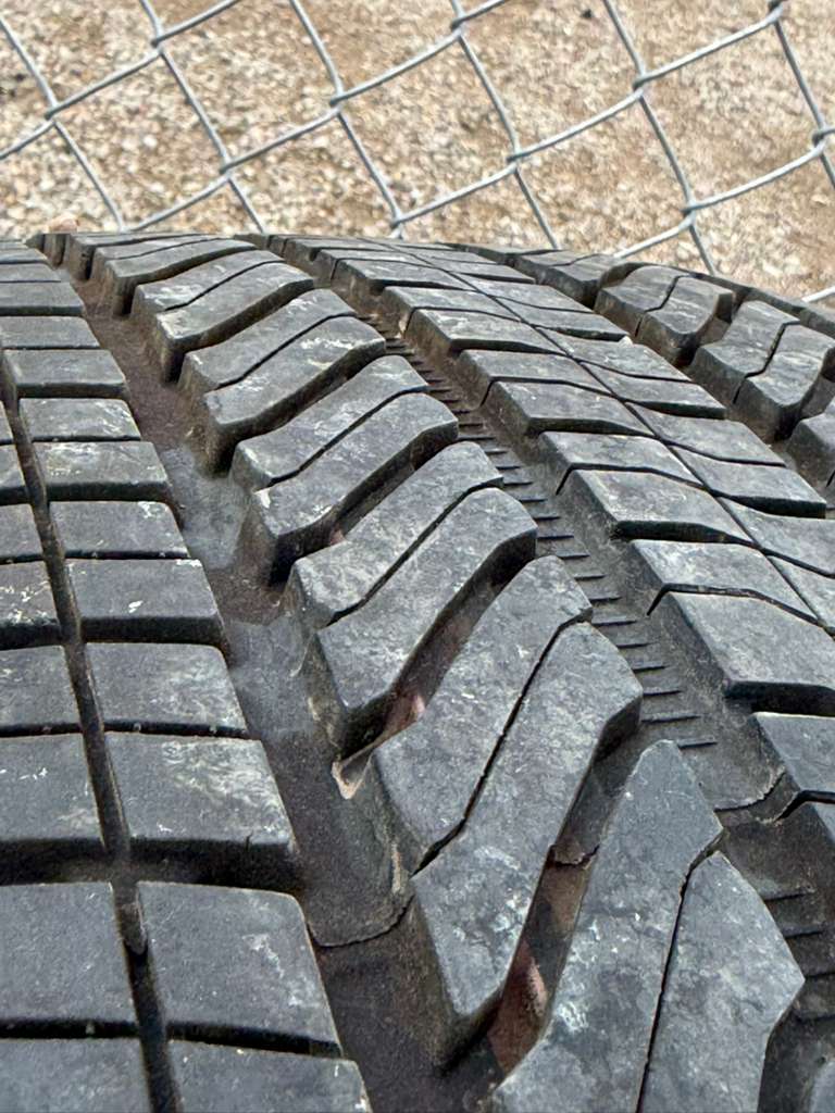 275/60R20 Pair (2 Used Tires) Bridgestone Alenza AS 02
