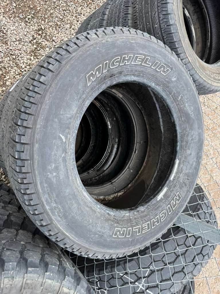 275/65R18 Set (4 Used Tires) Michelin Primacy XC