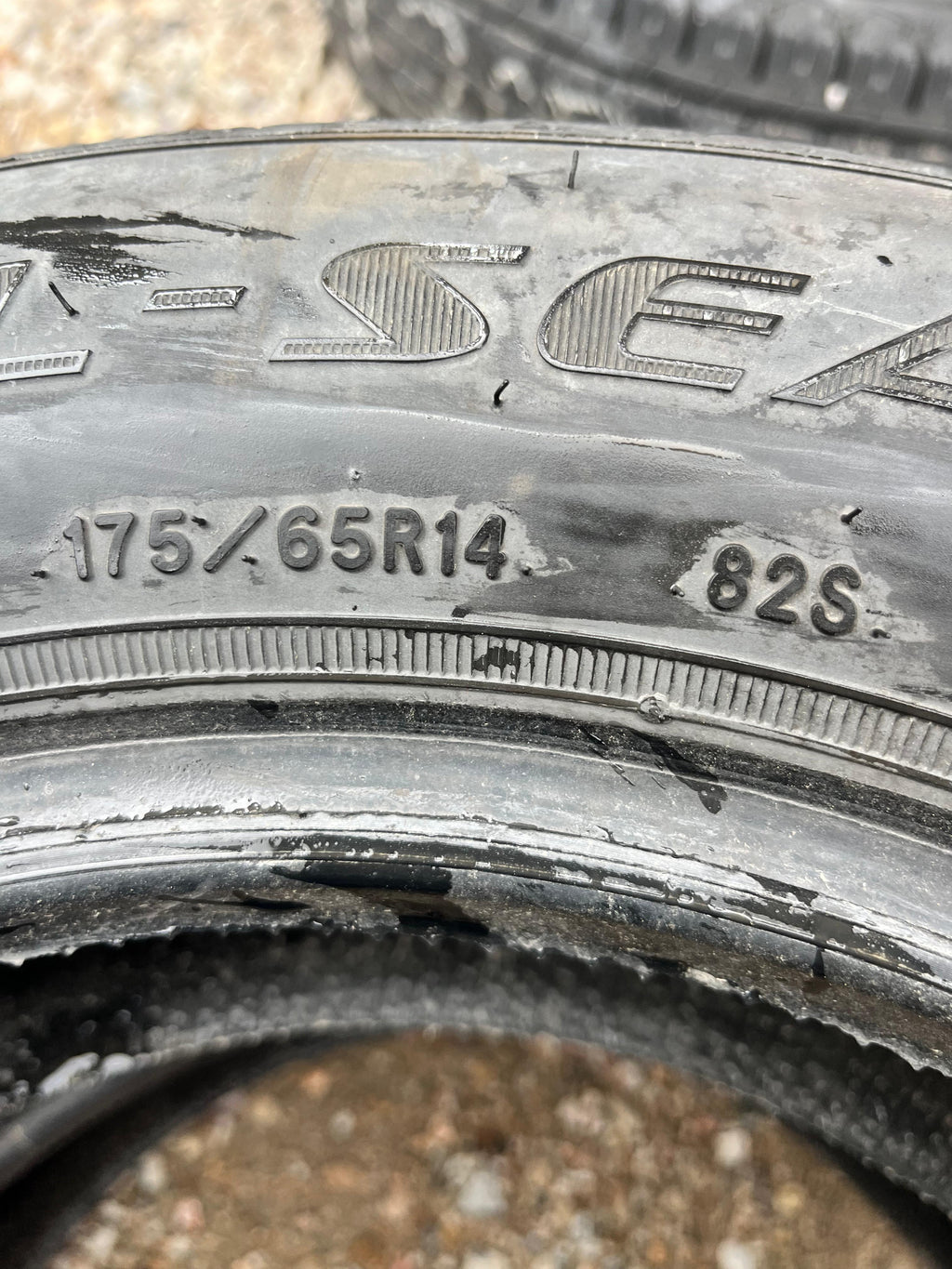 175 /65R14 Pair (2 Used Tires) Douglas All Season