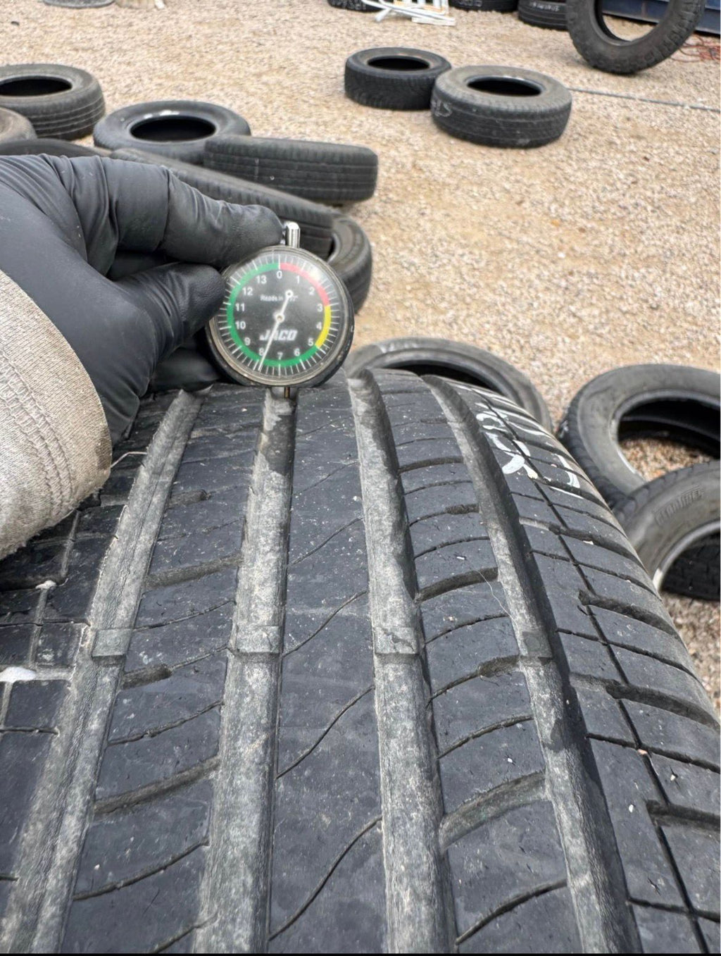 195/65R15 Pair (2 Used Tires) Mastercraft Stratus