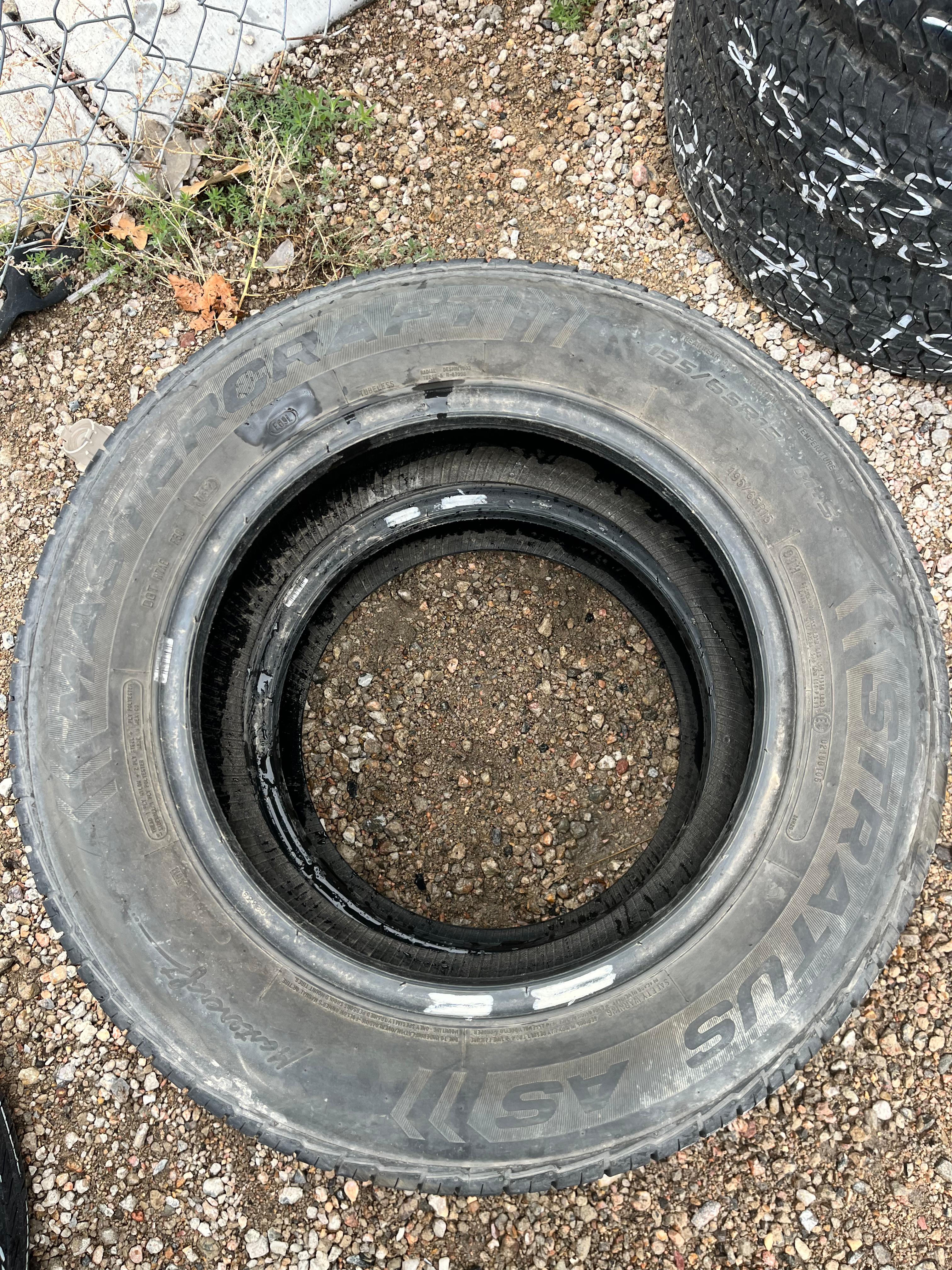 195/65R15 Pair (2 Used Tires) Mastercraft Stratus