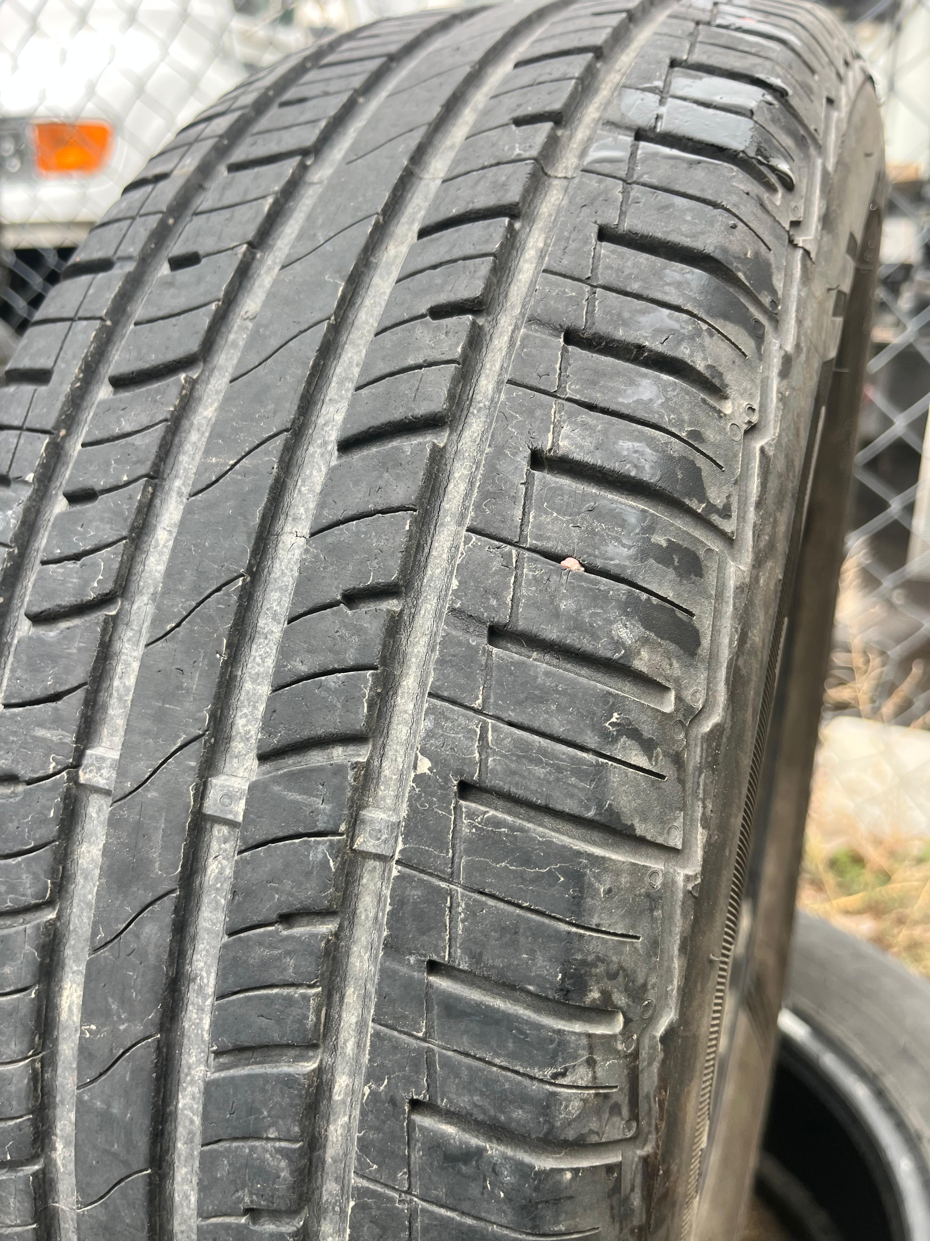 195/65R15 Pair (2 Used Tires) Mastercraft Stratus