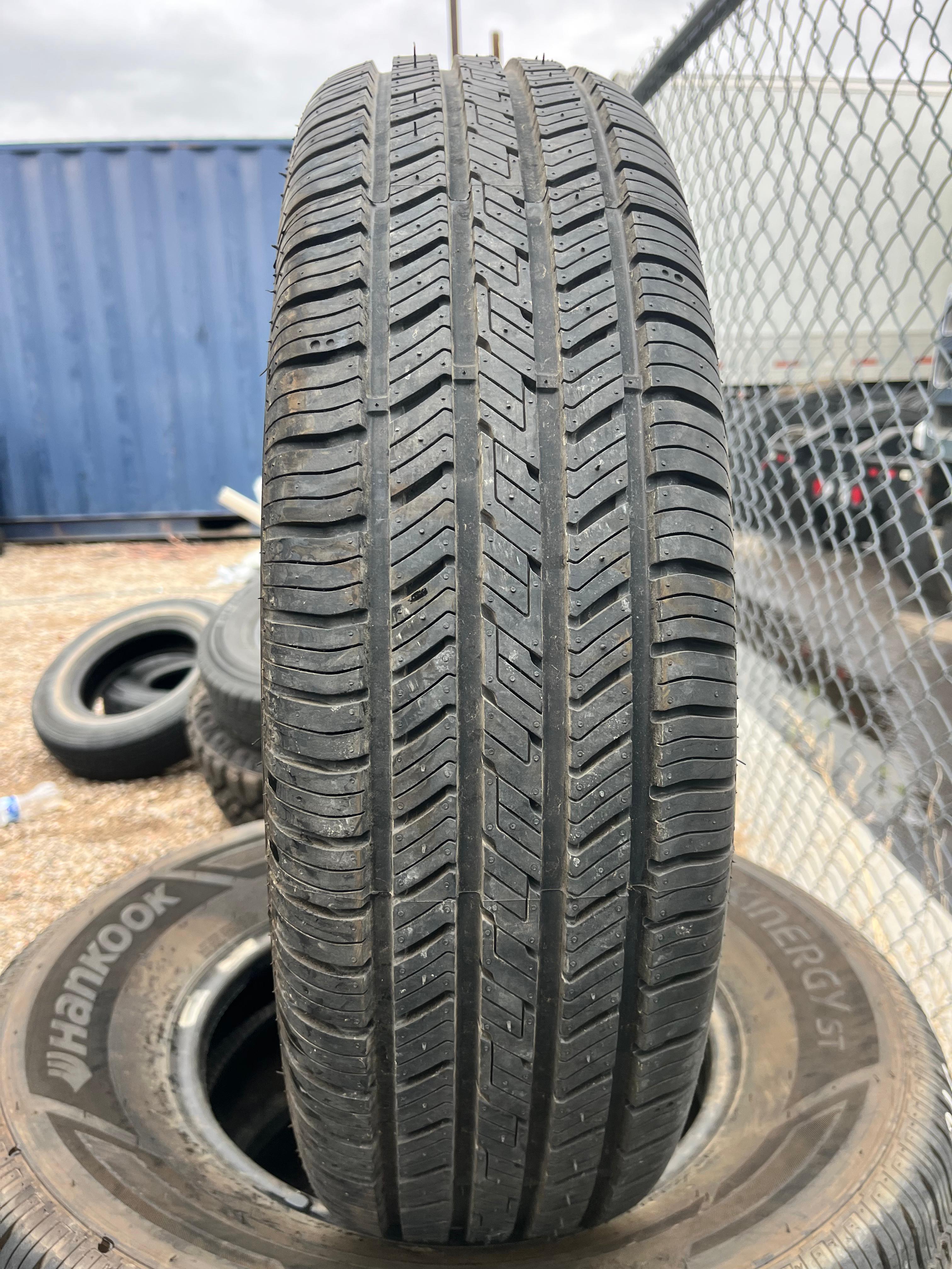 215/70R15 Pair (2 Used Tires) Hankook Kinergy