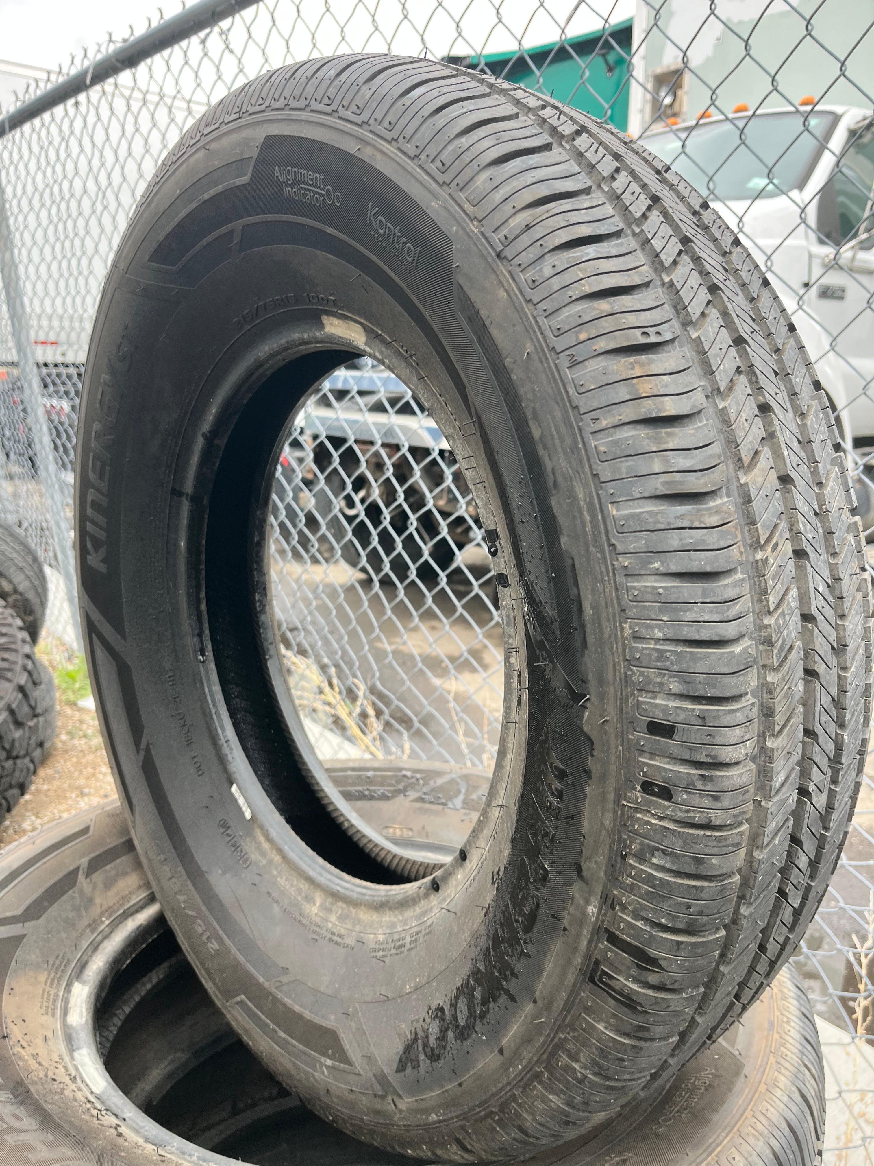 215/70R15 Pair (2 Used Tires) Hankook Kinergy