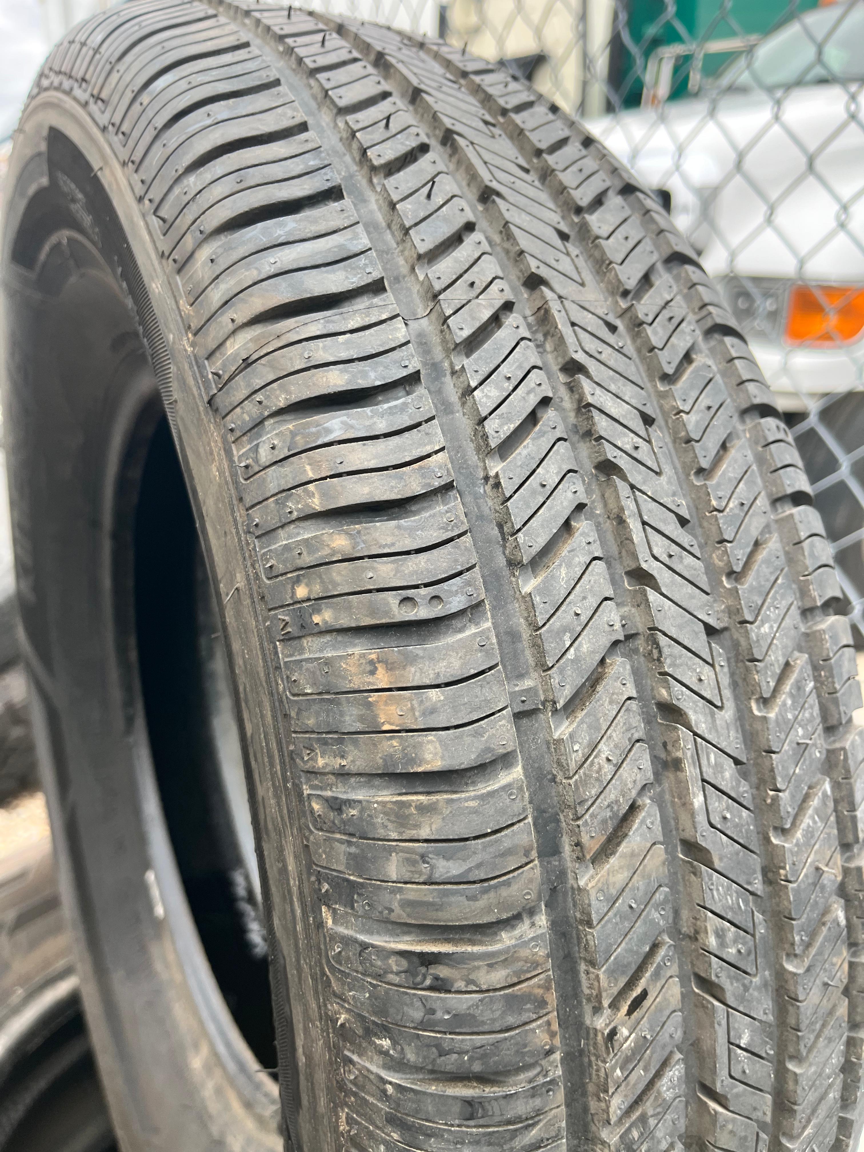 215/70R15 Pair (2 Used Tires) Hankook Kinergy