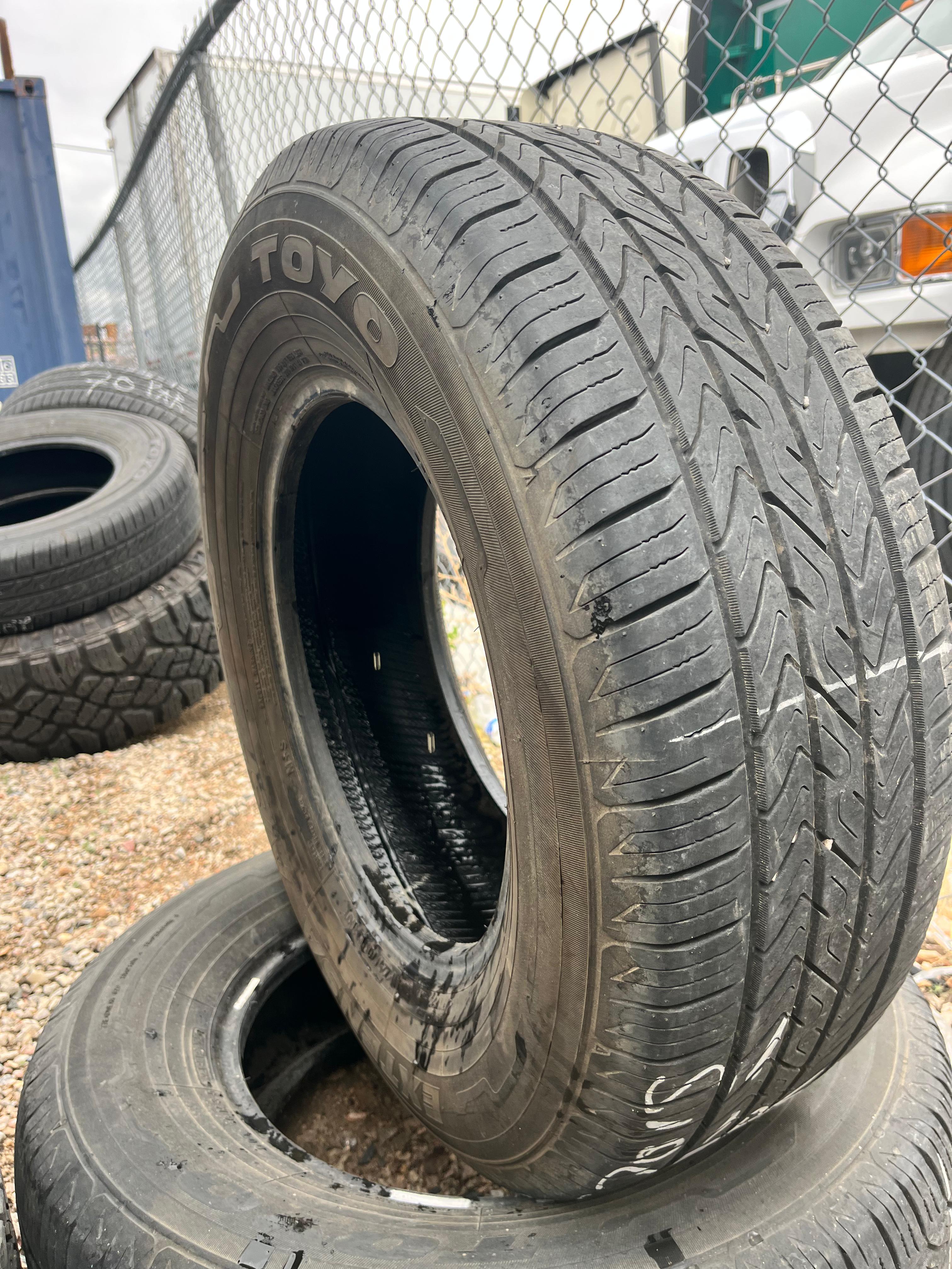 225/70R15 Pair (2 Used Tires) Toyo Extensa