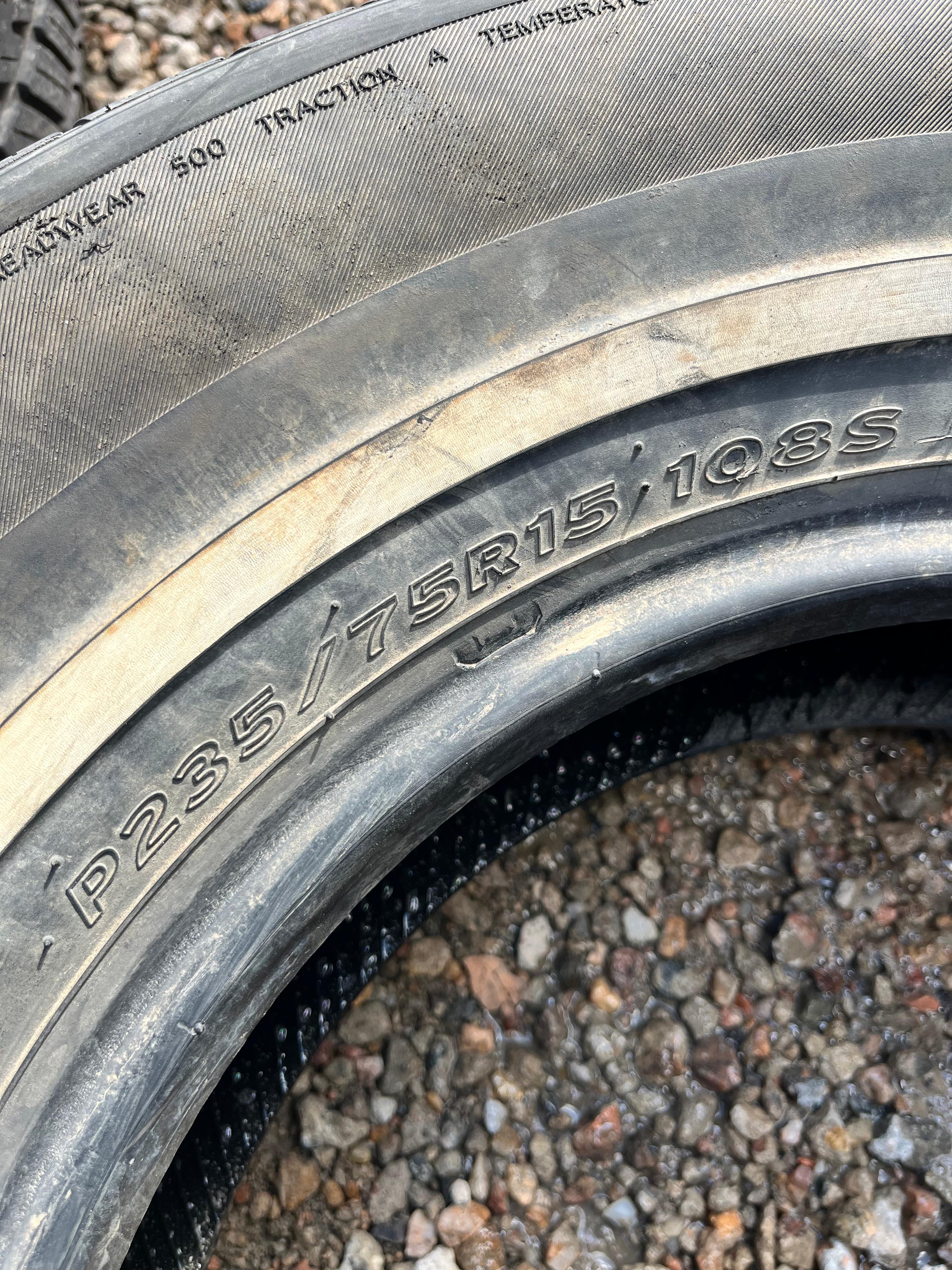 235/75R15 Pair (2 Used Tires) Hankook Óptimo (H724)