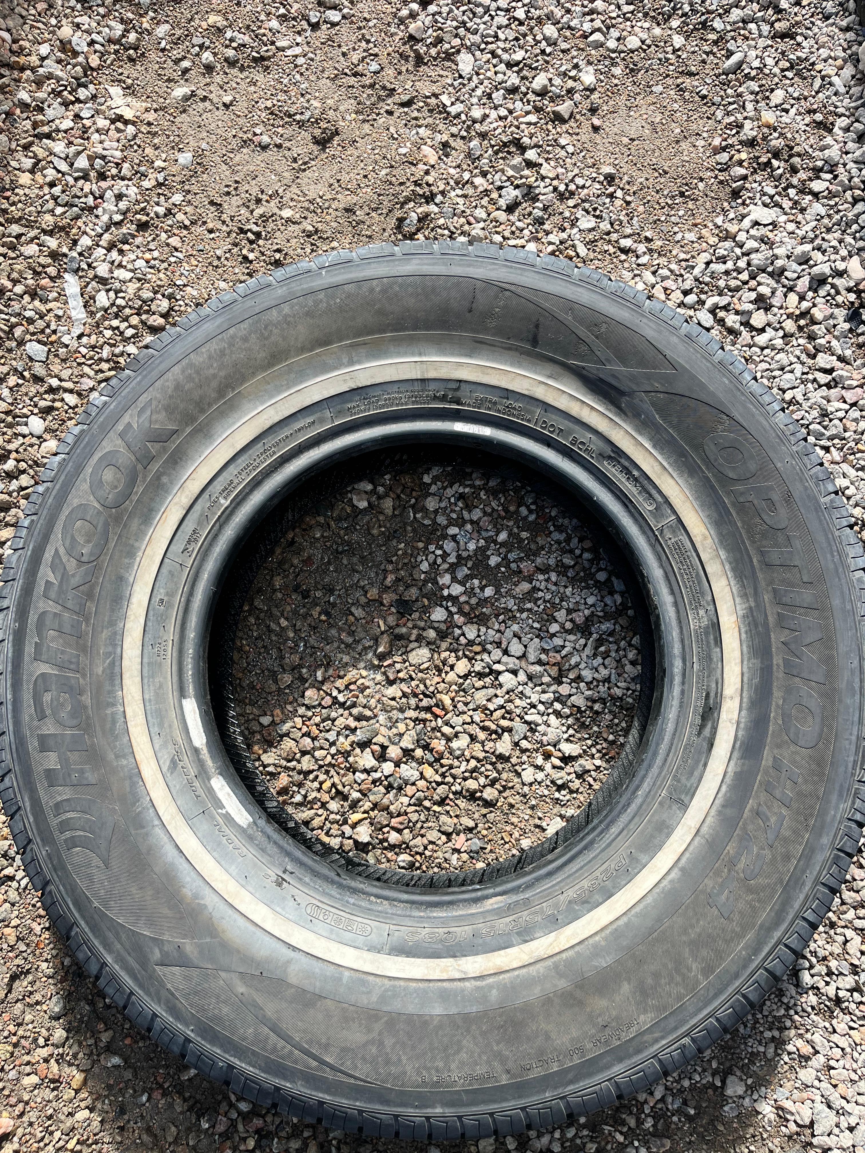 235/75R15 Pair (2 Used Tires) Hankook Óptimo (H724)