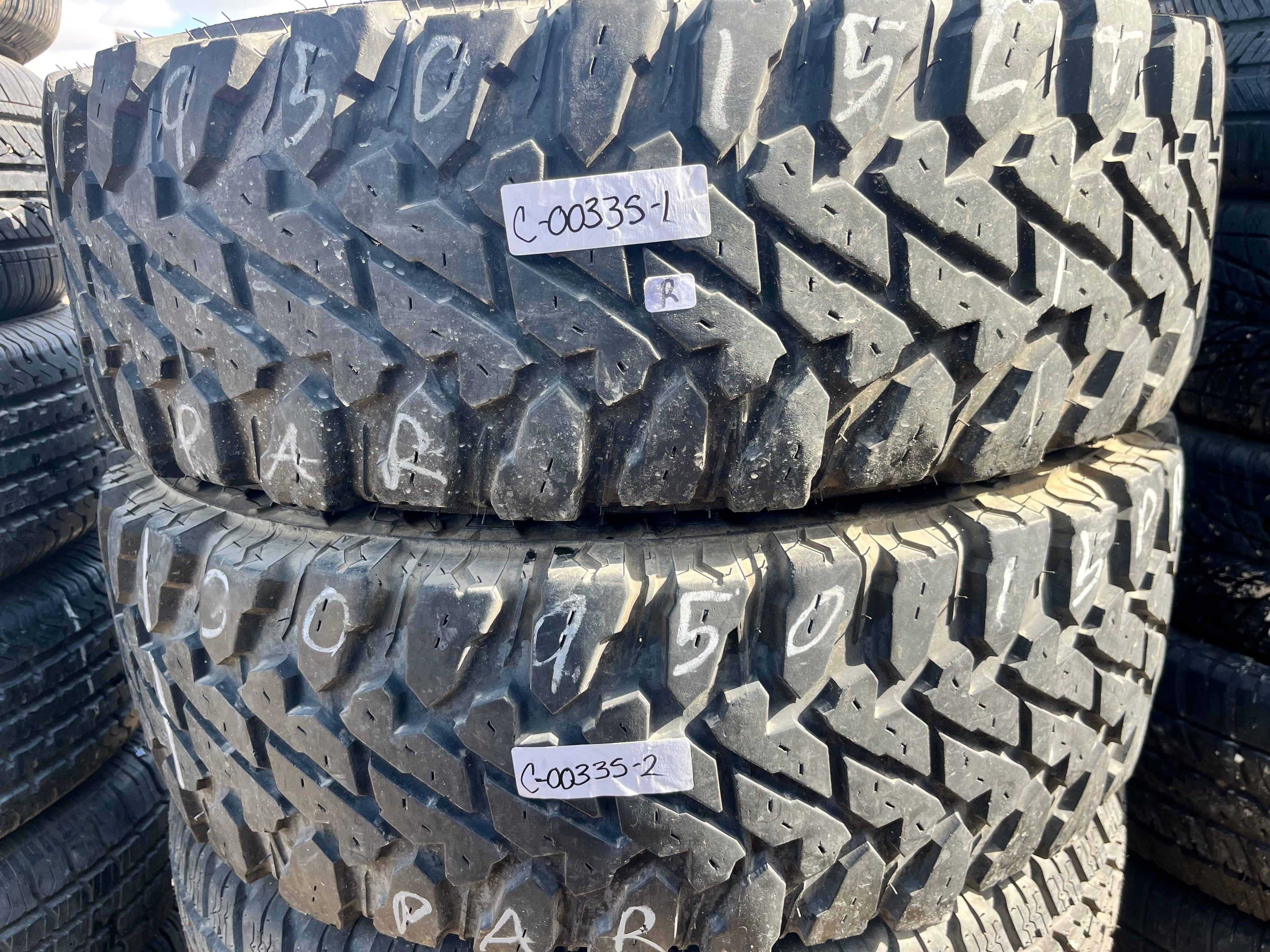 LT30x9.50R15 Pair (2 Used Tires) Yokohama Geolandar (G003)