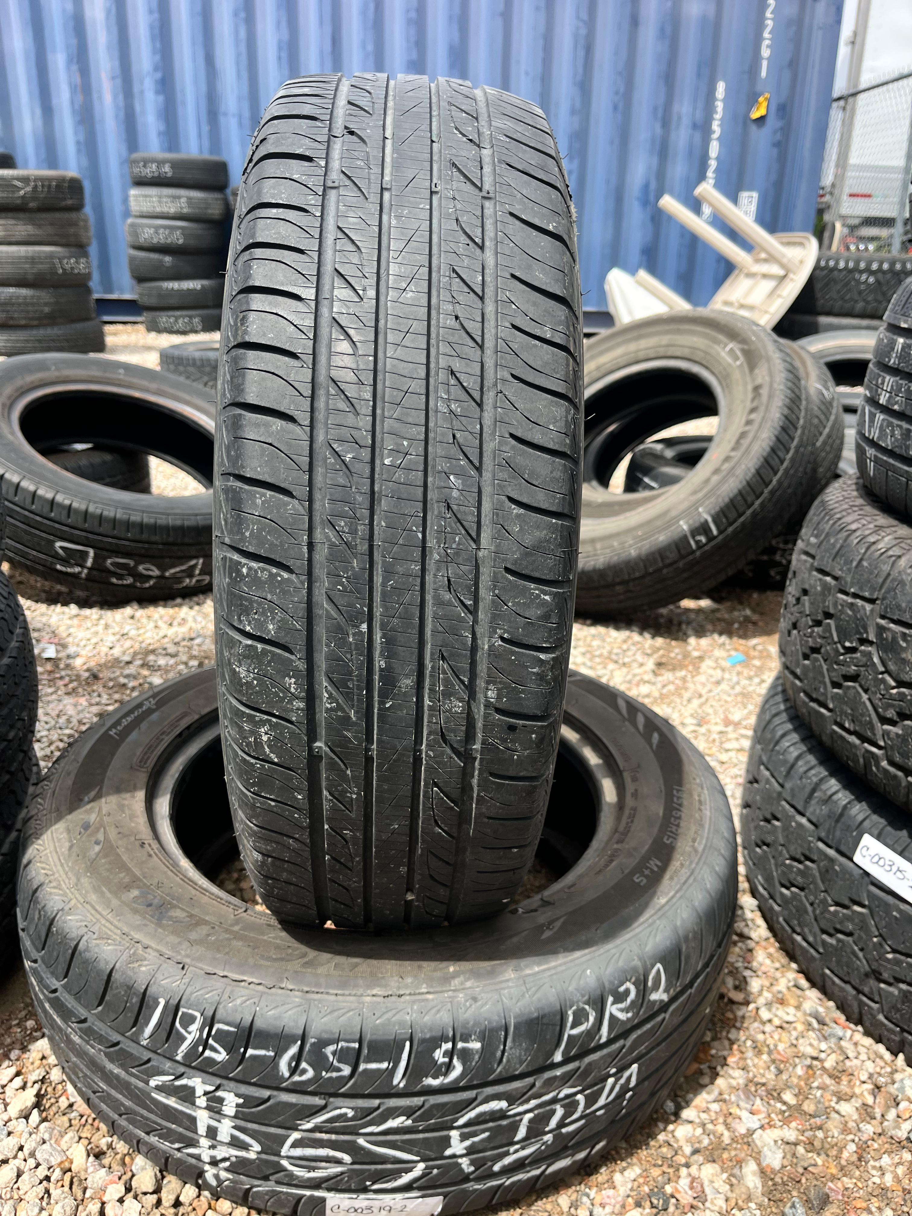 195/65R15 Pair (2 Used TIres) Mastercraft MC-440