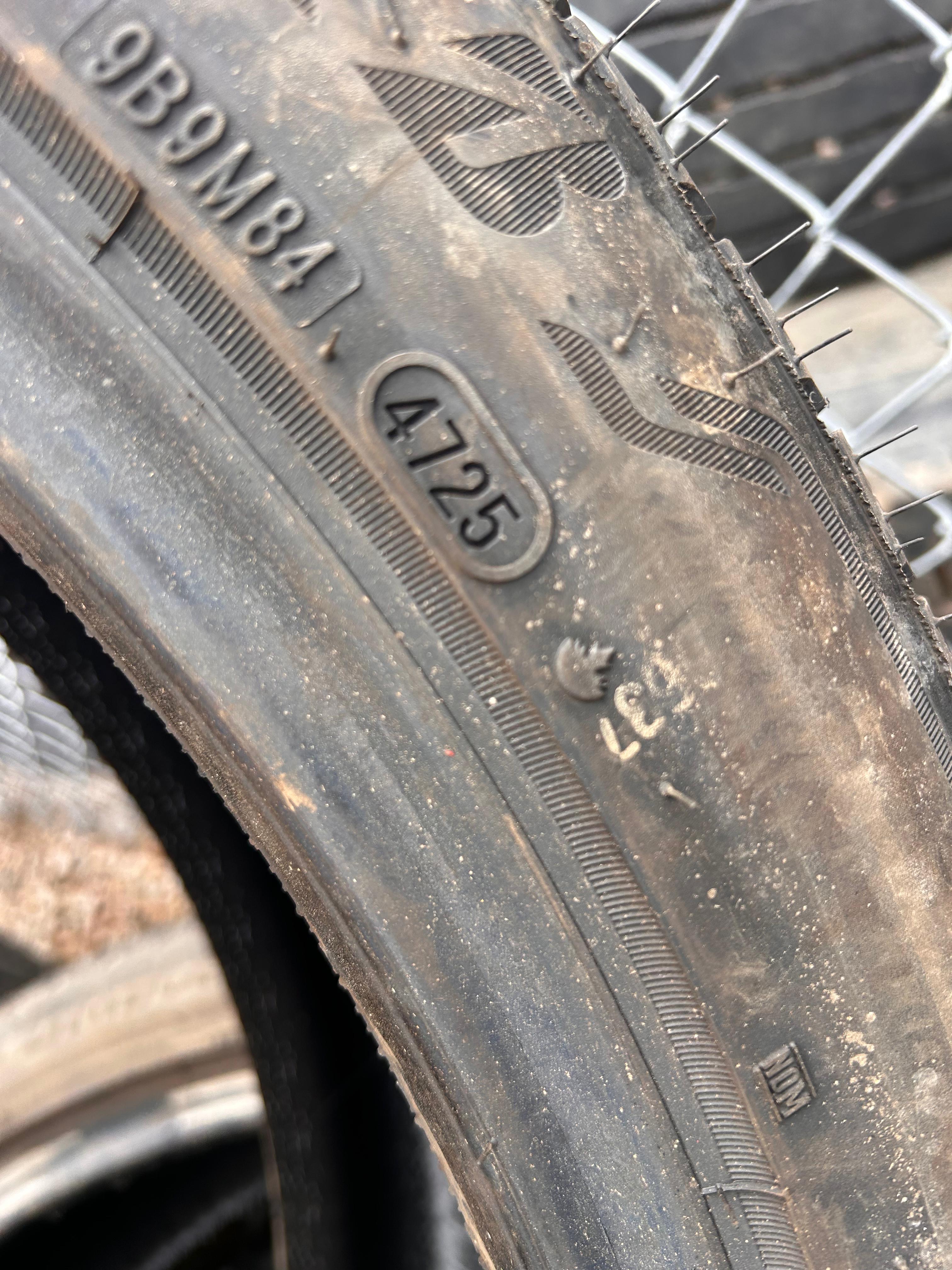 285/40R24 (3 Used Tires)  Bridgestone Alenza AS 02