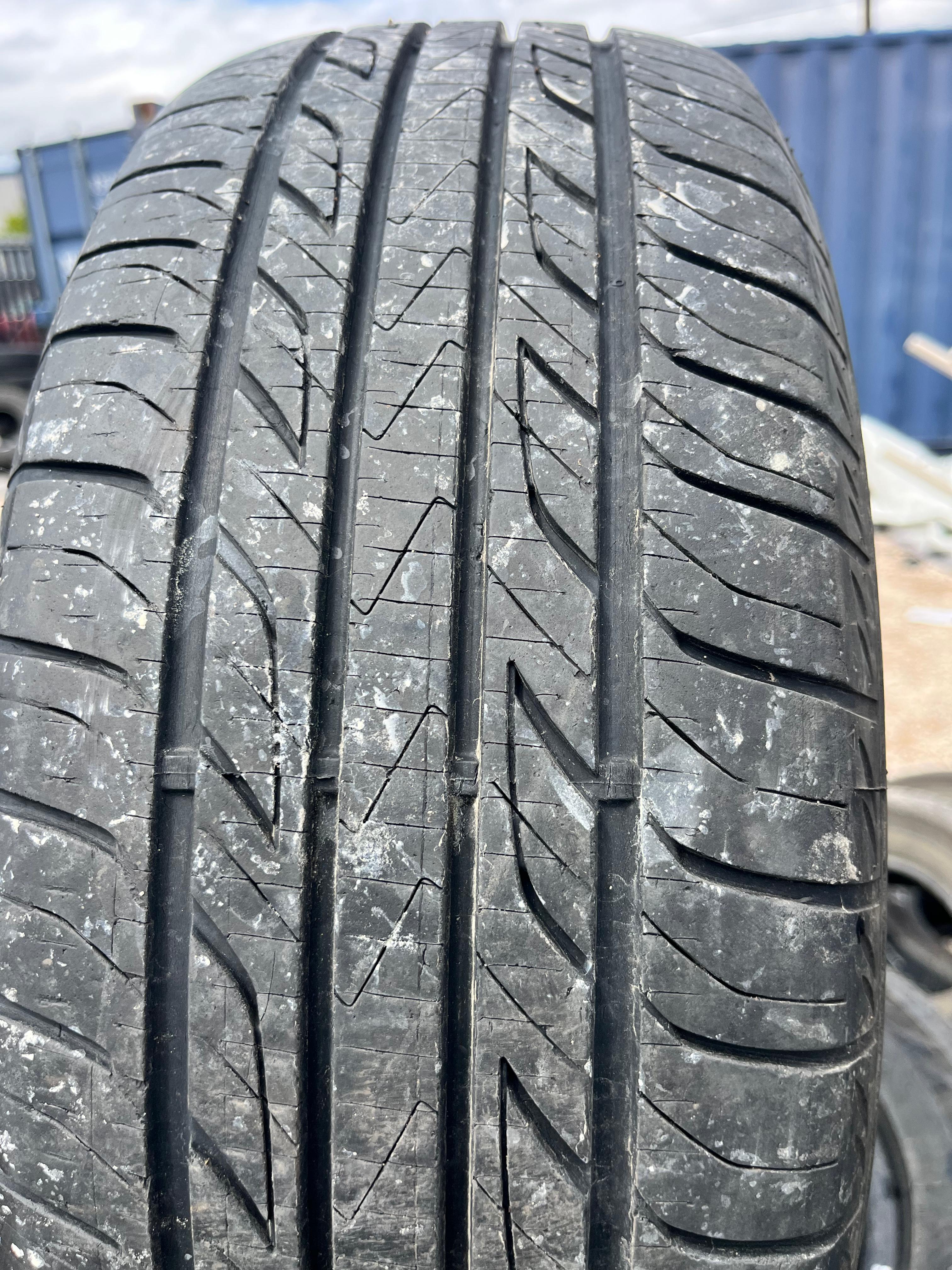195/60R15 Pair (2 Used Tires) Mastercraft MC-440