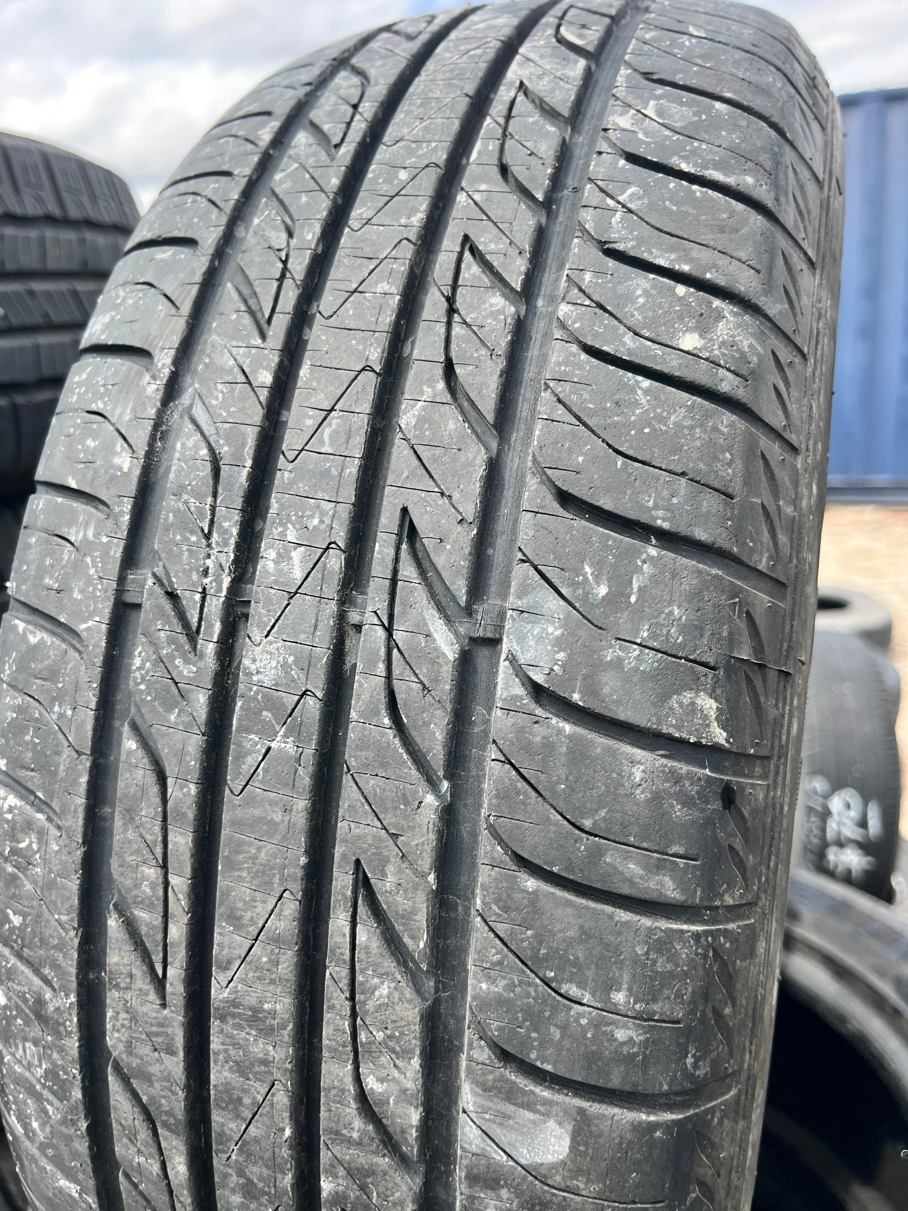 195/60R15 Pair (2 Used Tires) Mastercraft MC-440