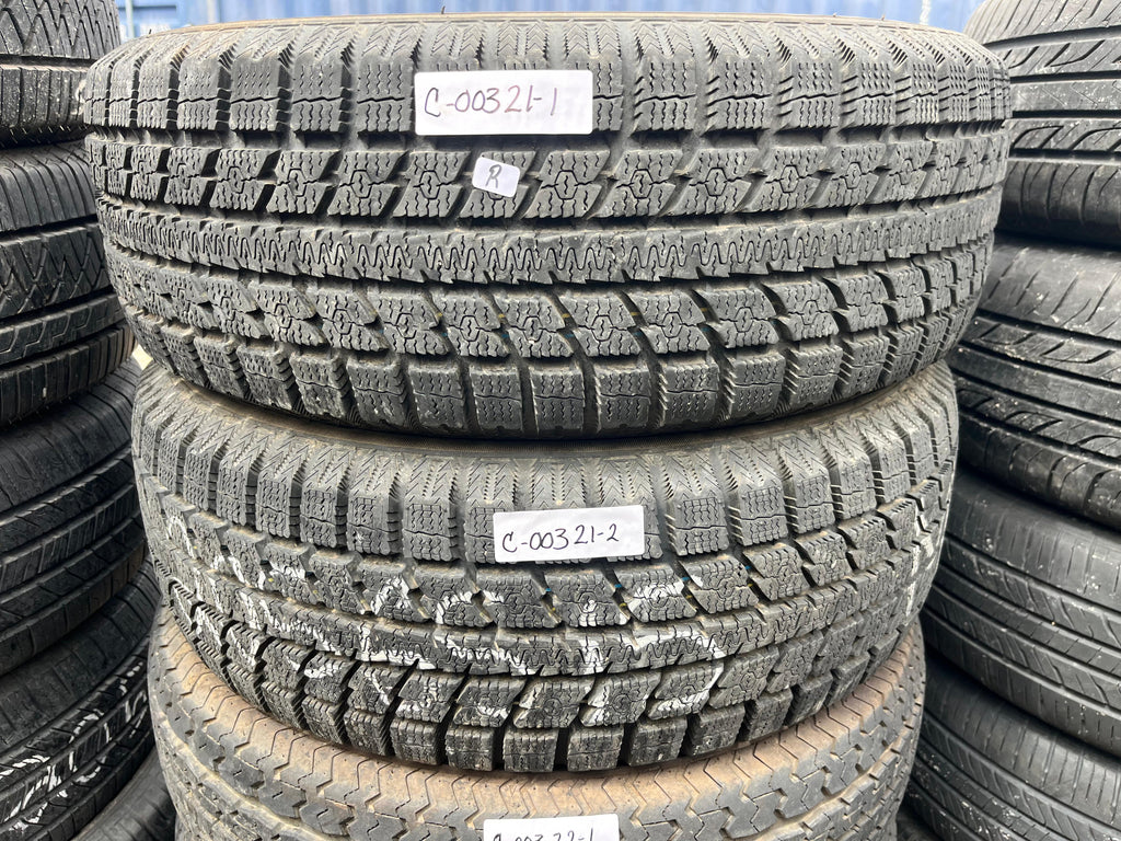 205/65R15 Pair (2 Used Tires) Toyo Observe GSI-5