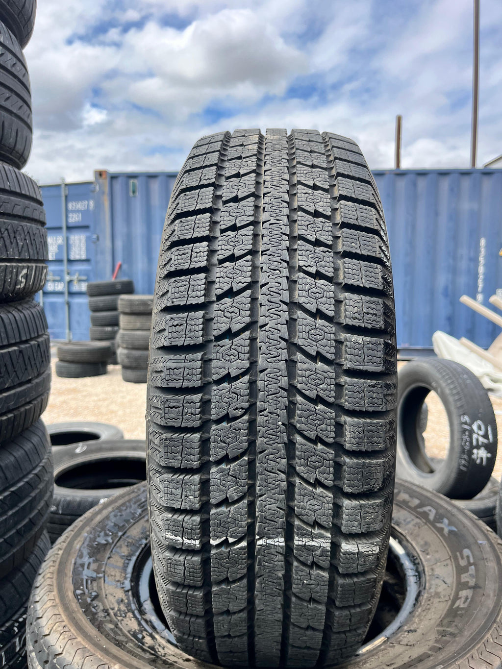 205/65R15 Pair (2 Used Tires) Toyo Observe GSI-5