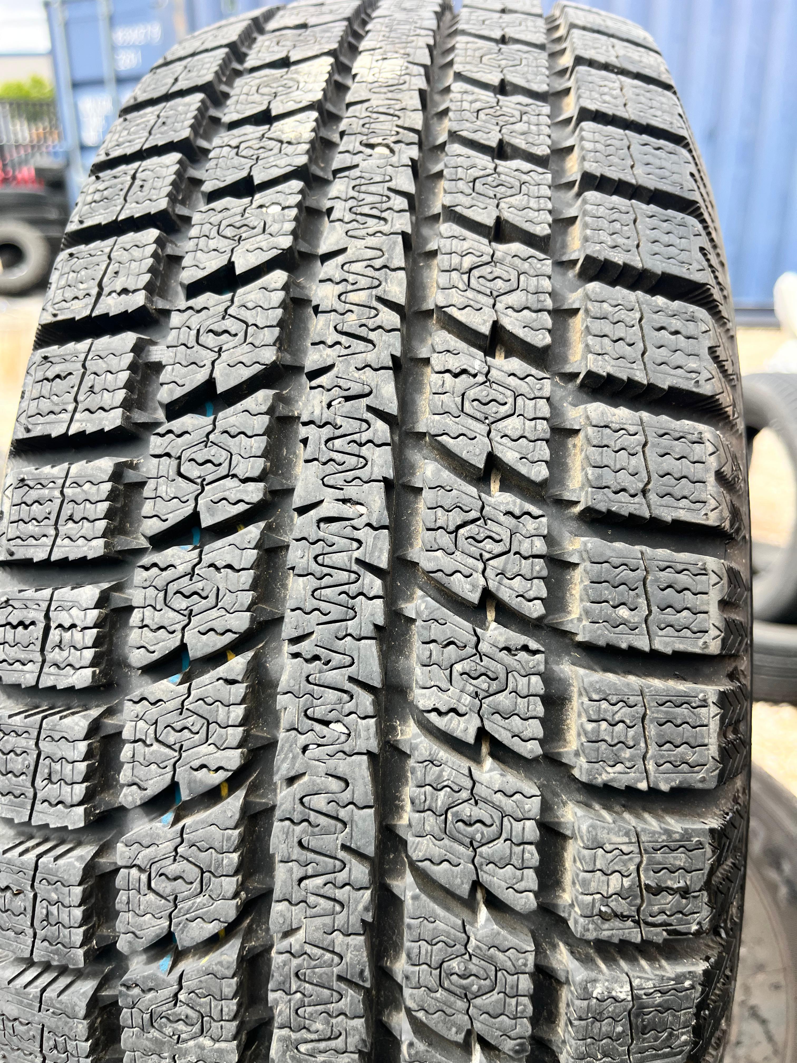 205/65R15 Pair (2 Used Tires) Toyo Observe GSI-5