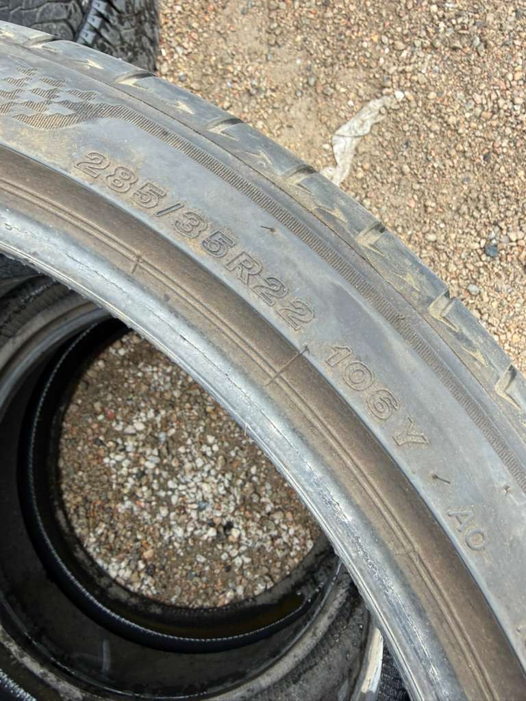 285/35R22 (3 Used Tires) Bridgestone Turanza T005