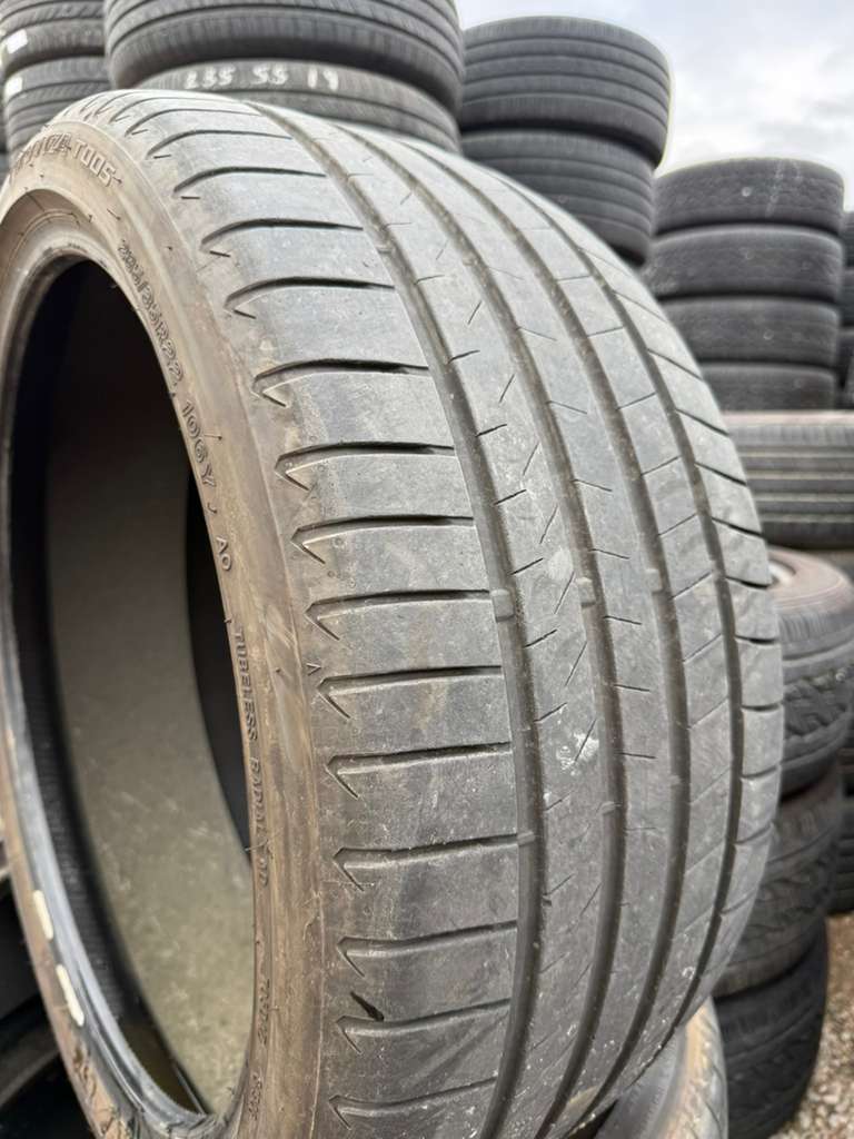 285/35R22 (3 Used Tires) Bridgestone Turanza T005