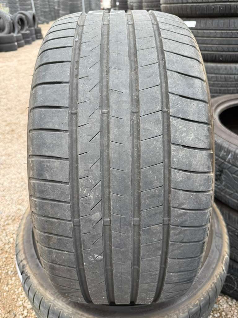 285/35R22 (3 Used Tires) Bridgestone Turanza T005