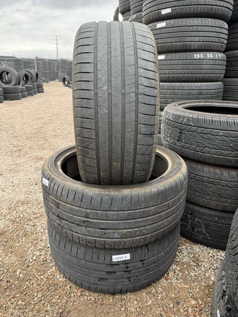 285/35R22 (3 Used Tires) Bridgestone Turanza T005