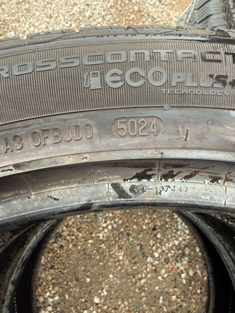 255/45R22 (3 Used Tires) Continental CrossContact LX20