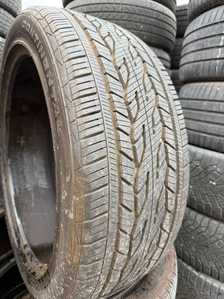 255/45R22 (3 Used Tires) Continental CrossContact LX20