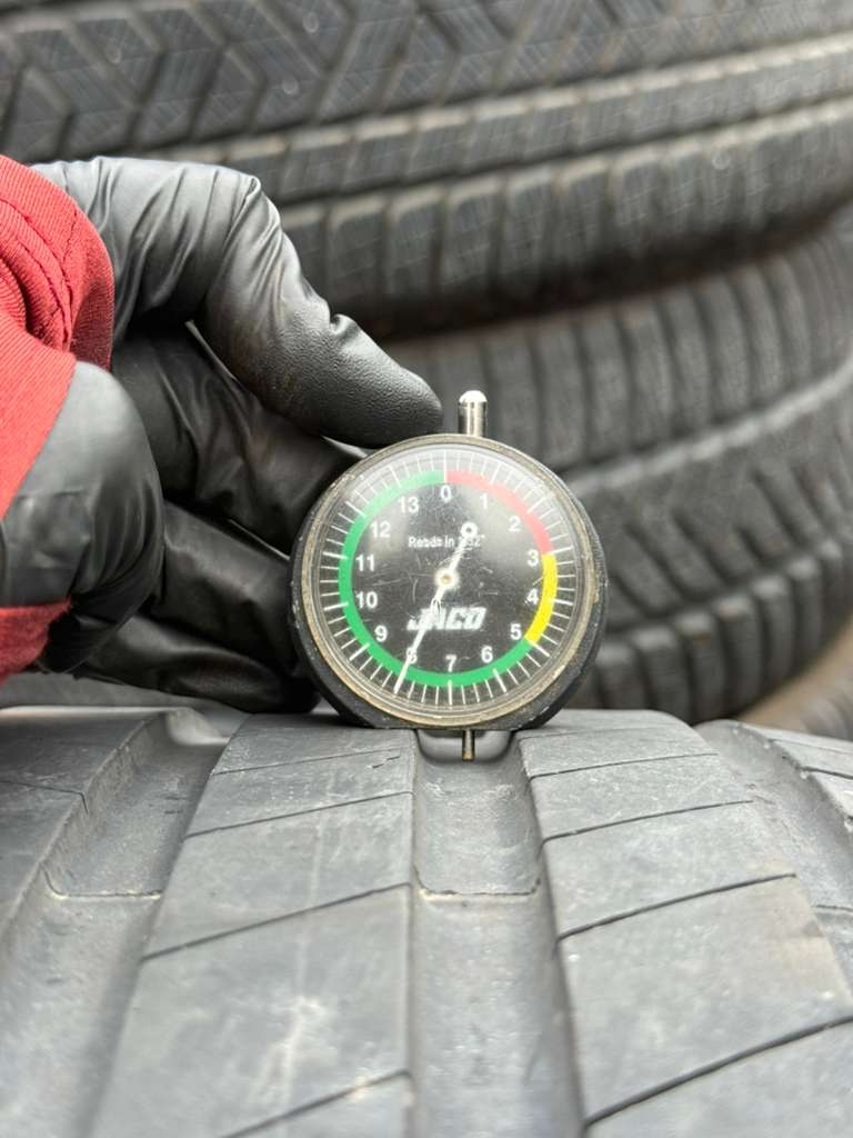 255/35R21 Set (4 Used Tires) Bridgestone Turanza T005