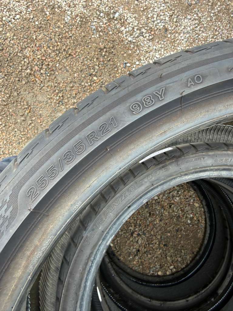 255/35R21 Set (4 Used Tires) Bridgestone Turanza T005
