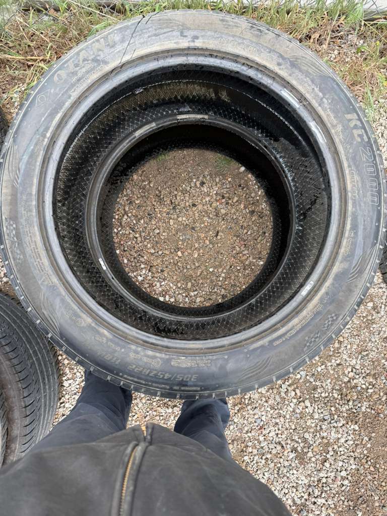 305/45R22 Pair (2 Used Tires) Otani KC2000