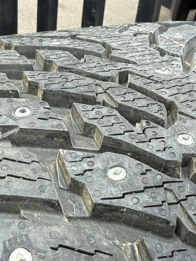 315/35R21 Pair (2 Used Tires) Tyres Hakkep