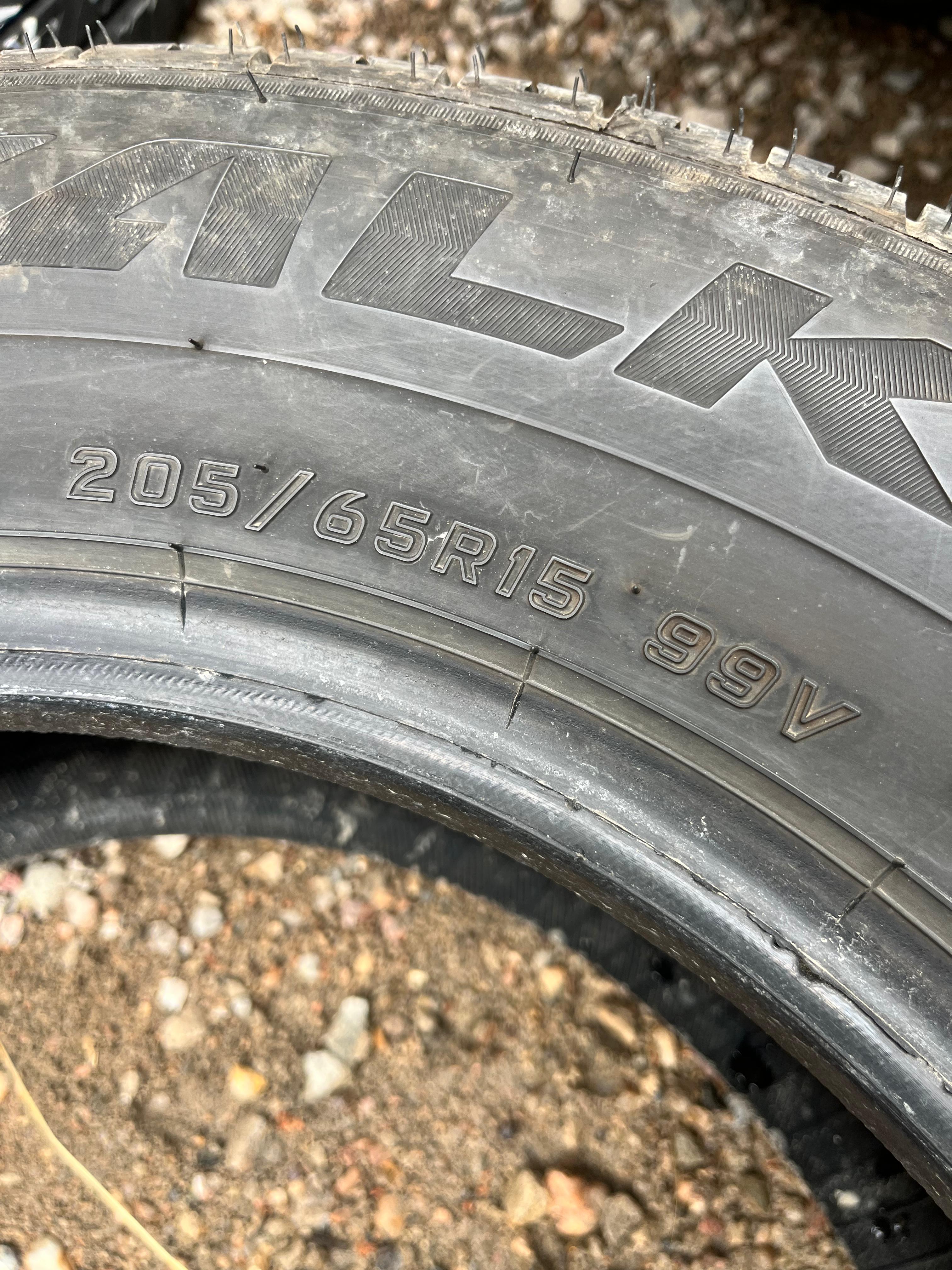 205/65R15 Pair (2 Used Tires) Falken Zen (ZE960)