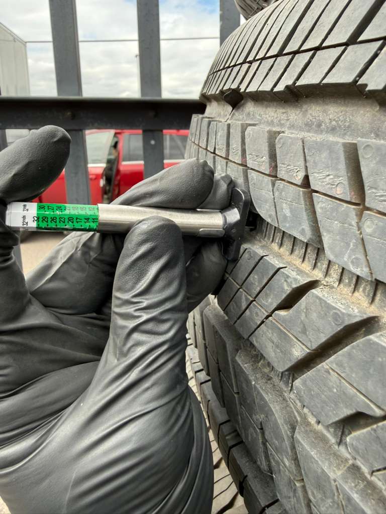 265/60R20 Set (4 Used Tires) Bridgestone Dueler A/T