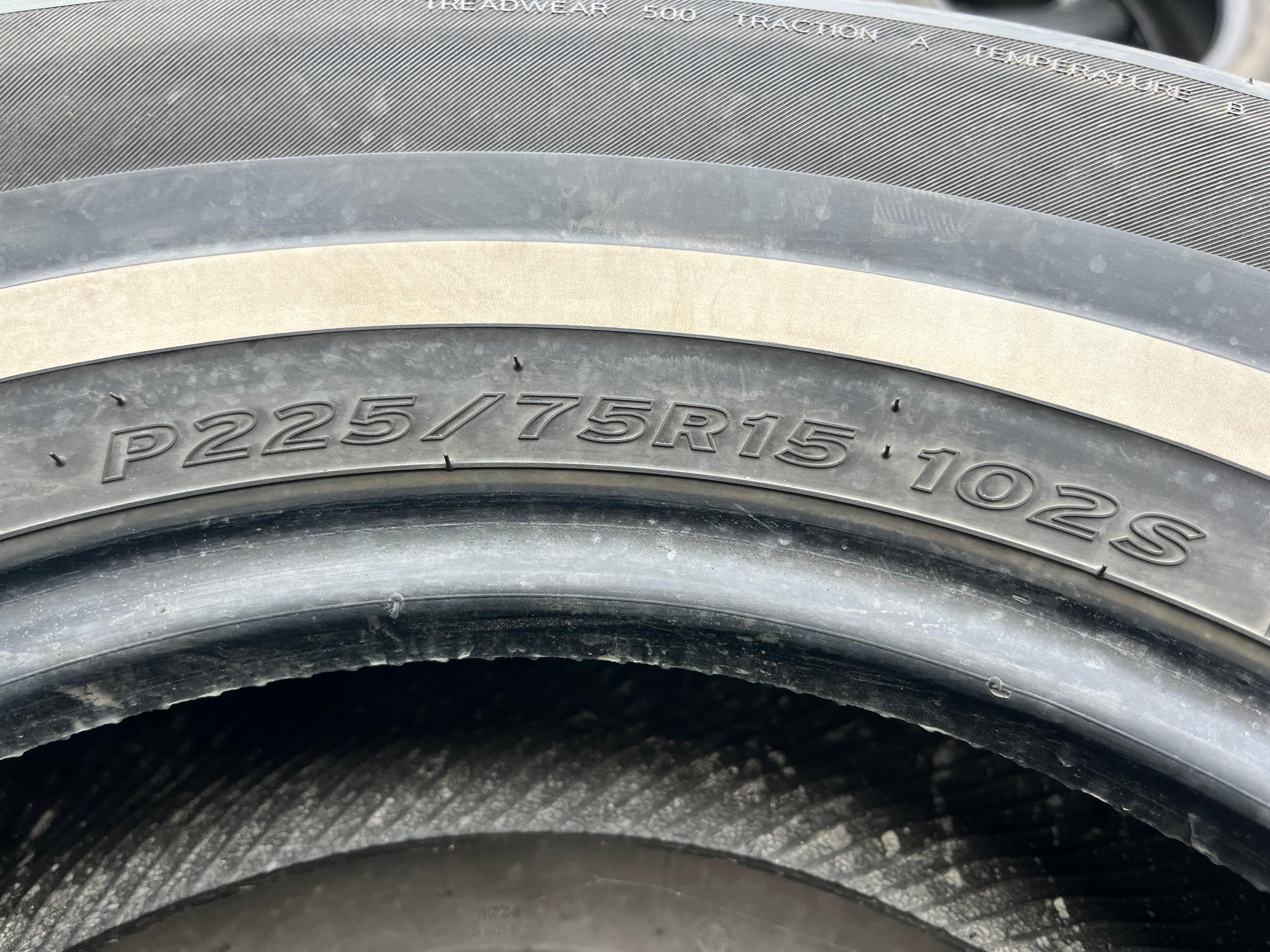 225/75R15 (3 Used Tires) Hankook Óptimo (H724)