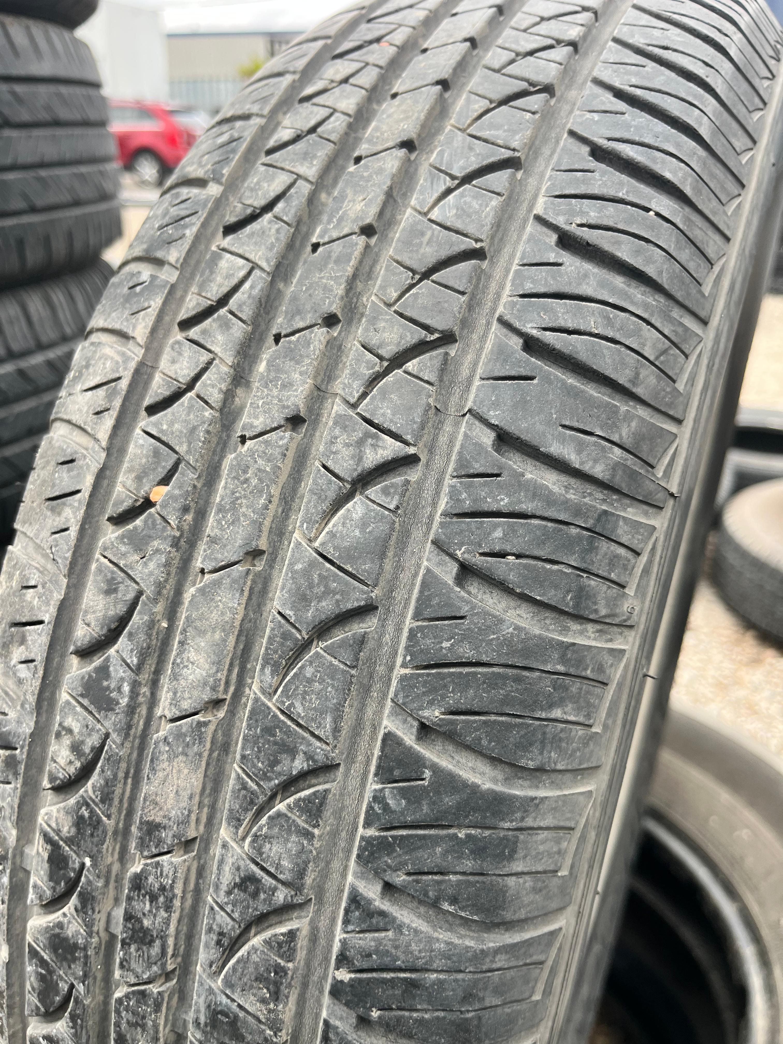 225/75R15 (3 Used Tires) Hankook Óptimo (H724)
