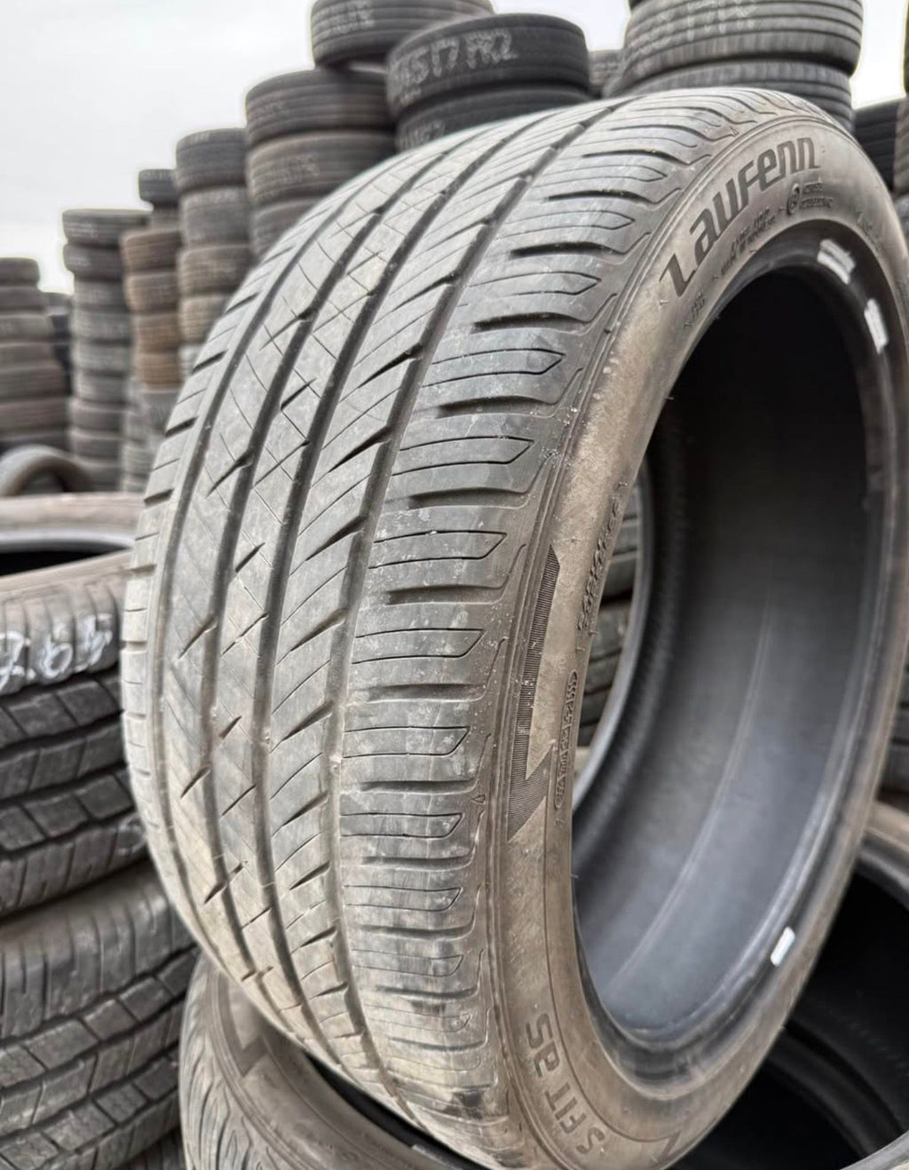245/40R18 Set (4 Used Tires) Laufenn S Fit AS