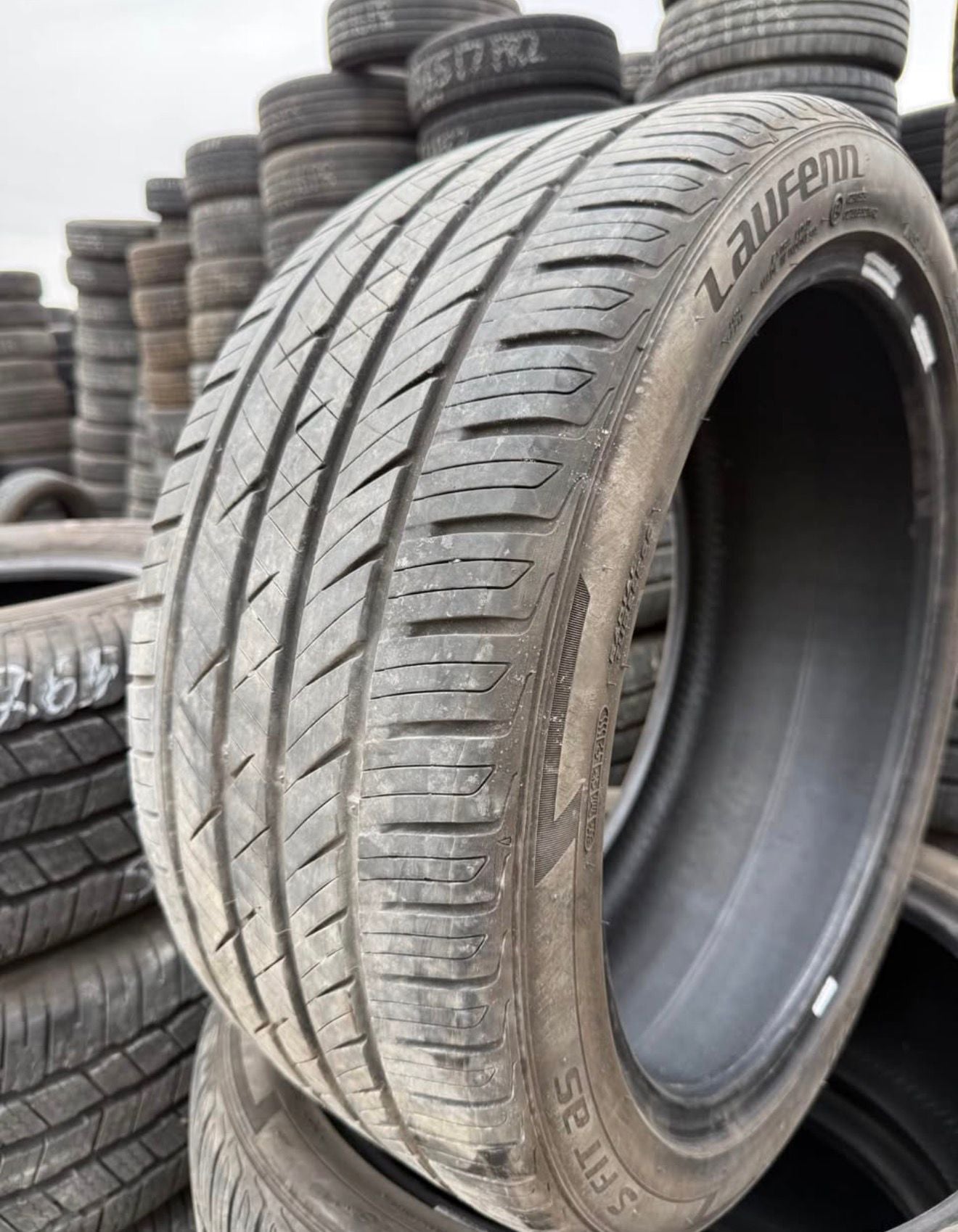 245/40R18 Set (4 Used Tires) Laufenn S Fit AS