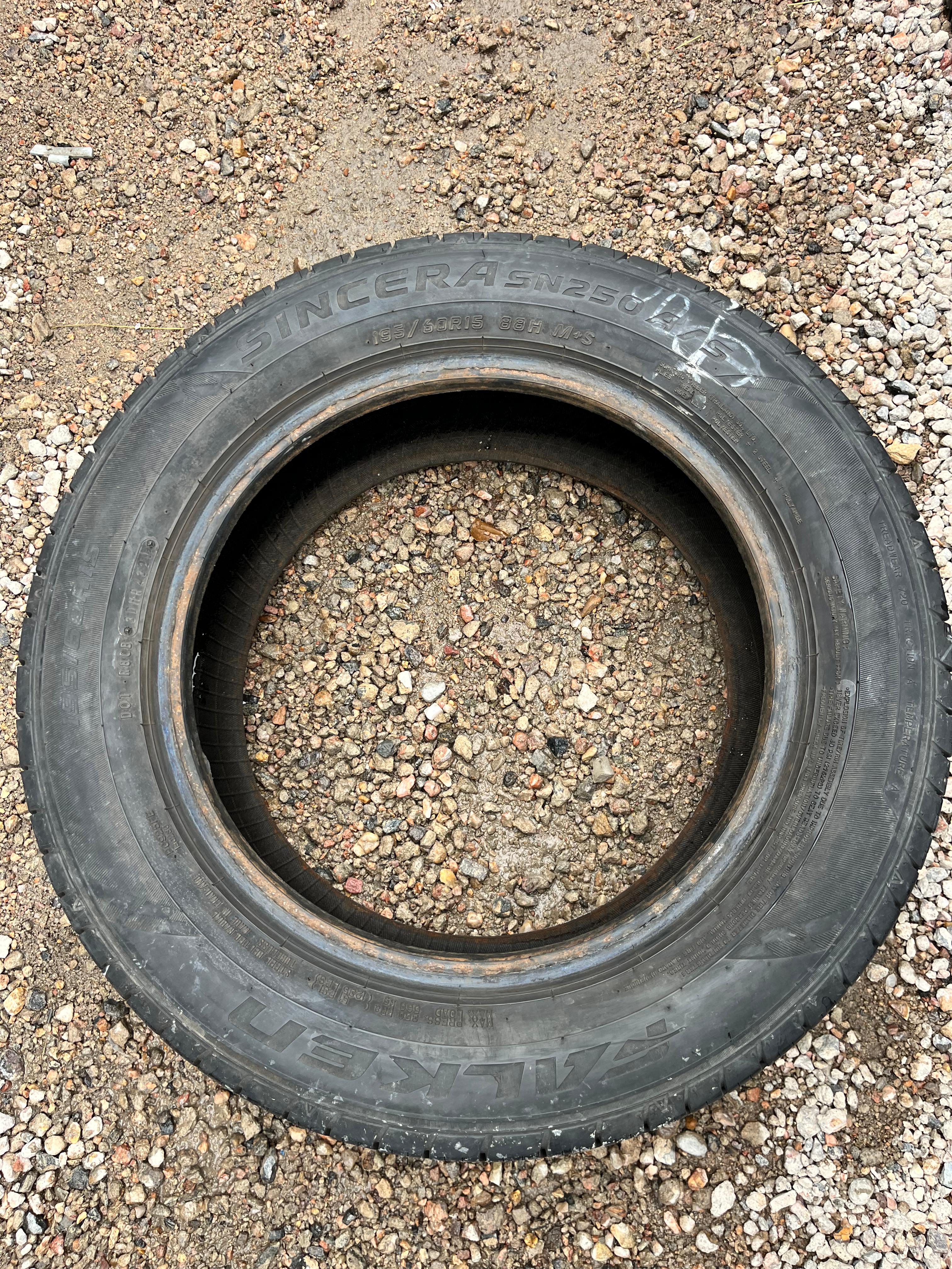 195/60R15 Pair (2 Used Tires) Falken Sincera (SN250)