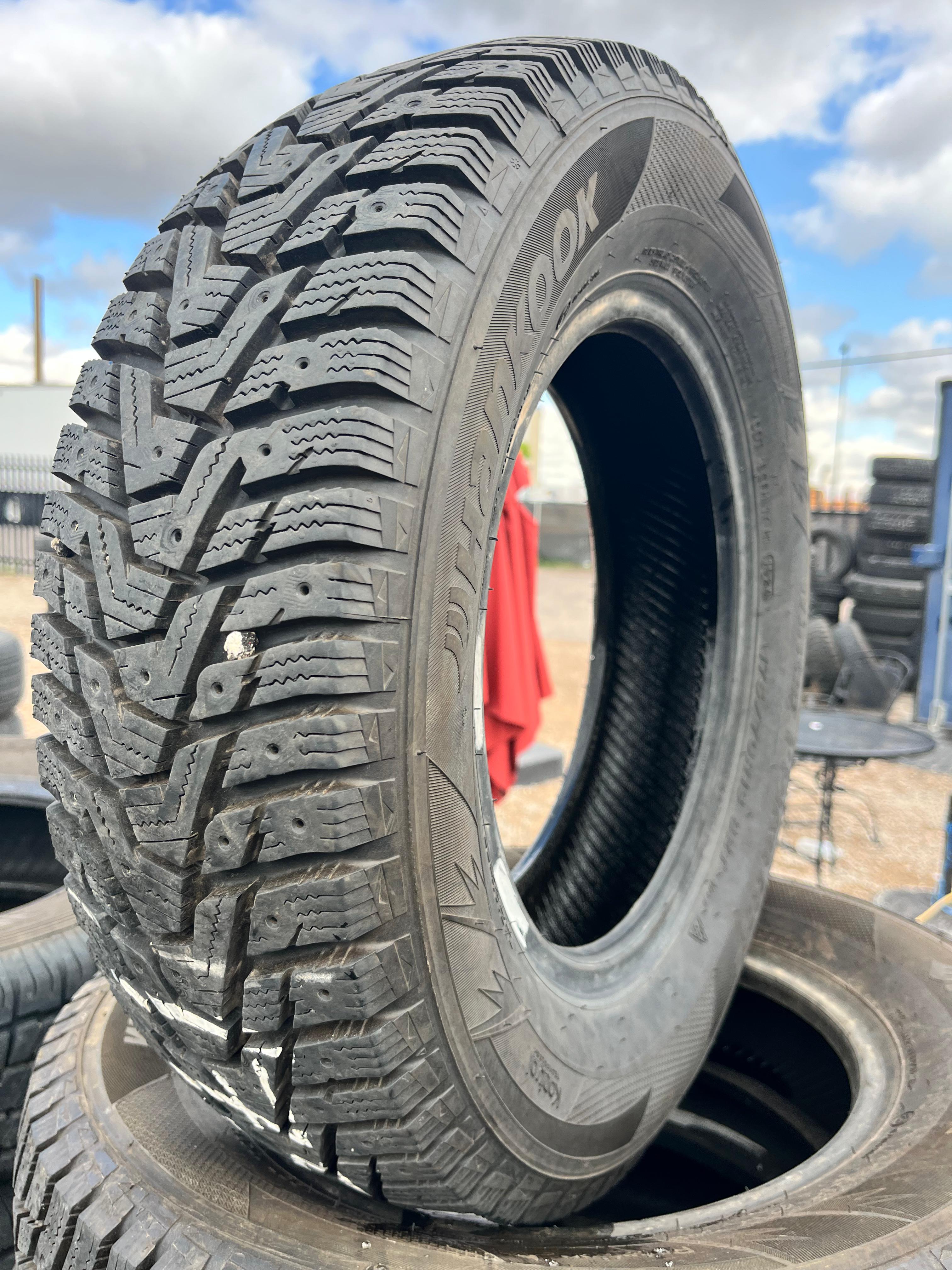175/70R13 Pair (2 Used Tires) Hankook Winter I Piker RS2