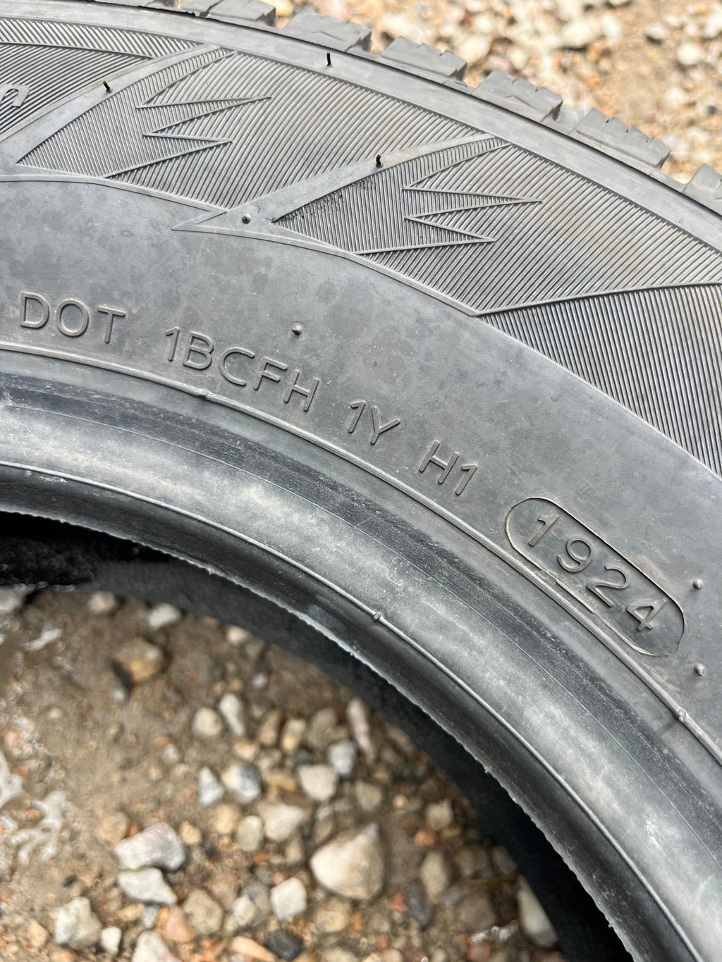 175/70R13 Pair (2 Used Tires) Hankook Winter I Piker RS2