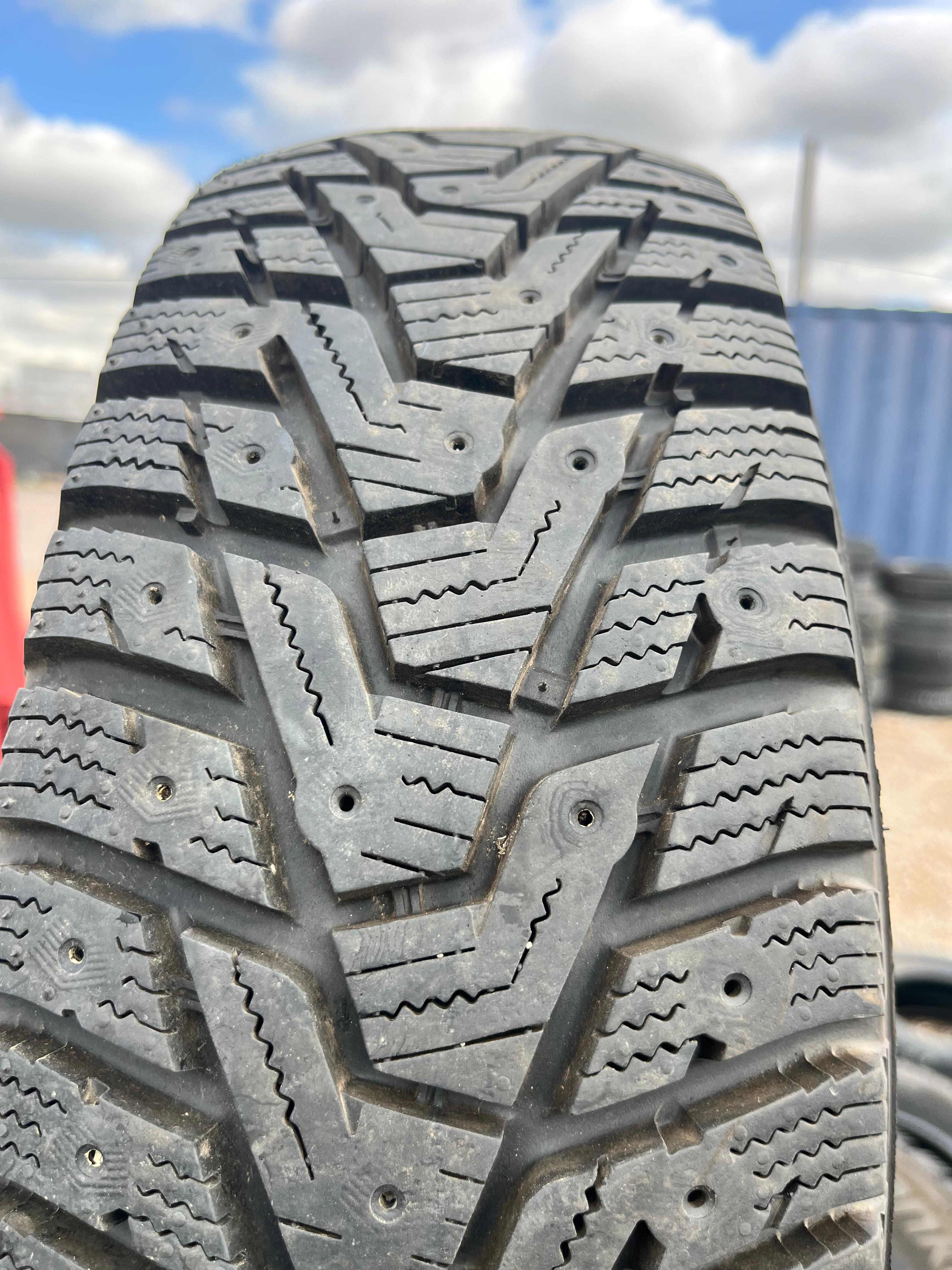 175/70R13 Pair (2 Used Tires) Hankook Winter I Piker RS2