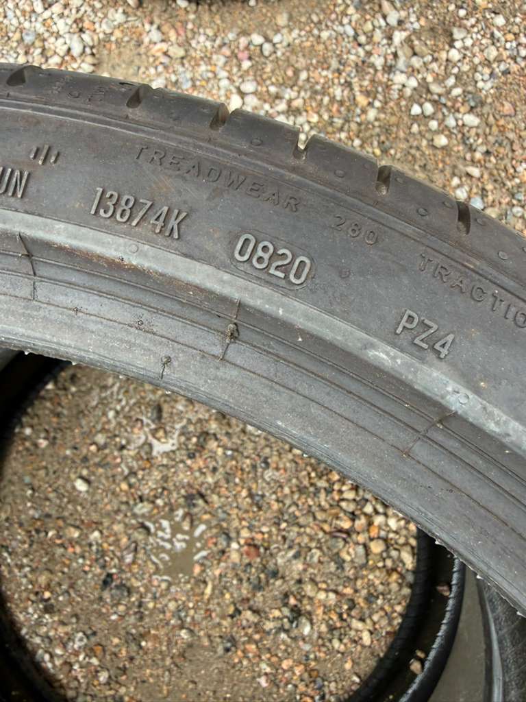 255/35R21 Pair (2 Used Tires) Pirelli P Zero