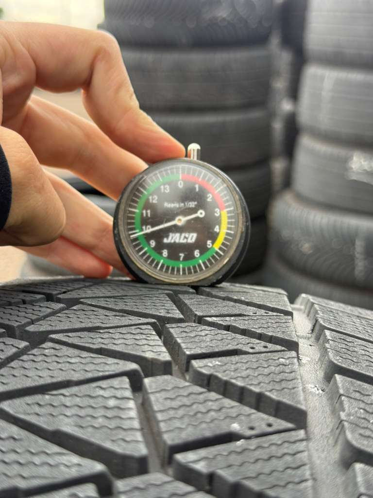 235/55R19 Set (4 Used Tires) Bridgestone Blizzak DM-V2