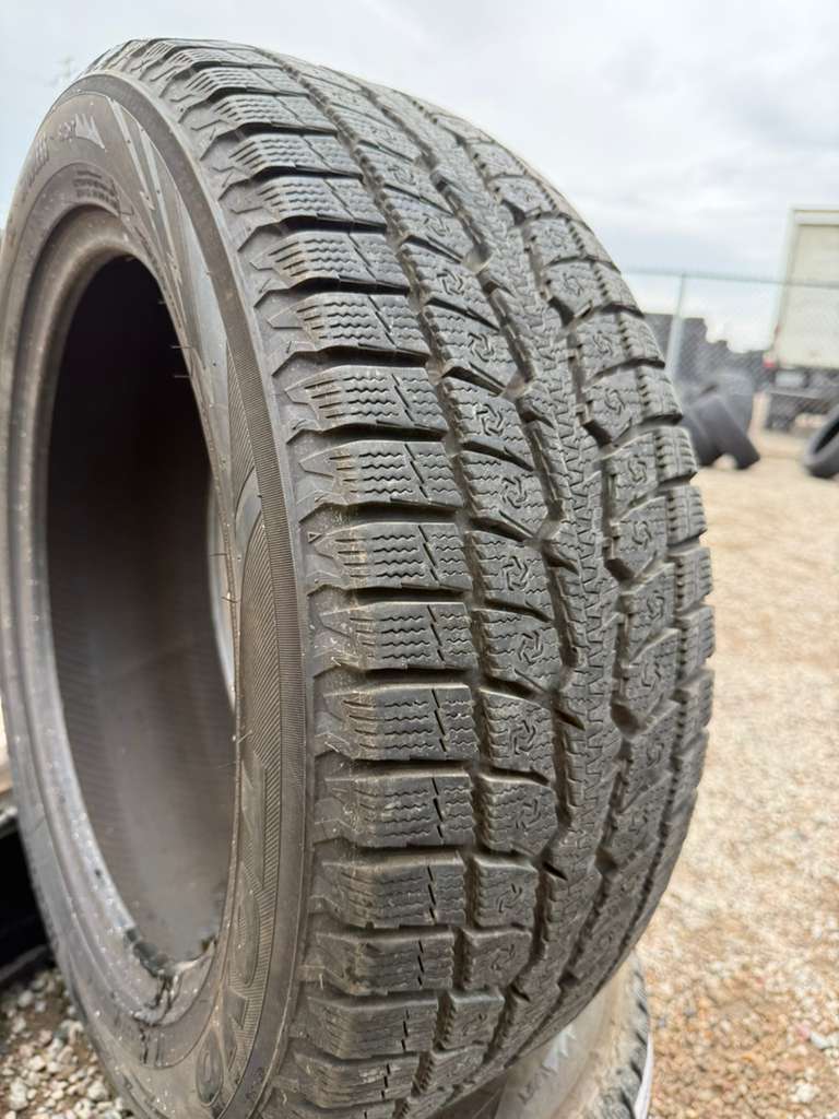235/55R19 Pair (2 Used Tires) Toyo Observe GSi-6 LS