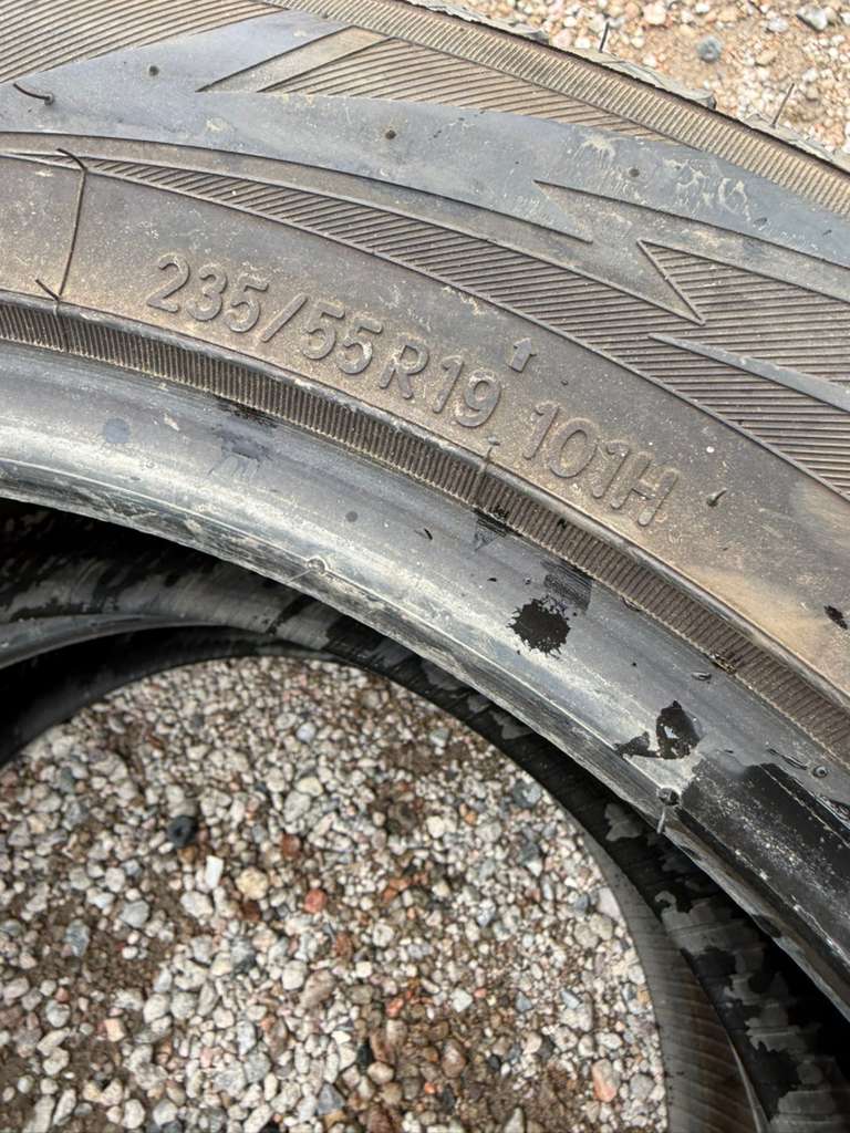 235/55R19 Pair (2 Used Tires) Toyo Observe GSi-6 LS