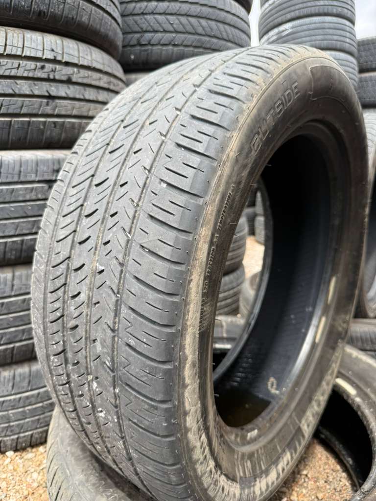 255/50R19 Pair (2 Used Tires) Advanta HPZ-02