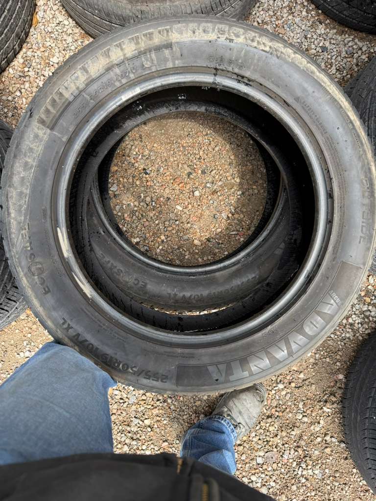 255/50R19 Pair (2 Used Tires) Advanta HPZ-02