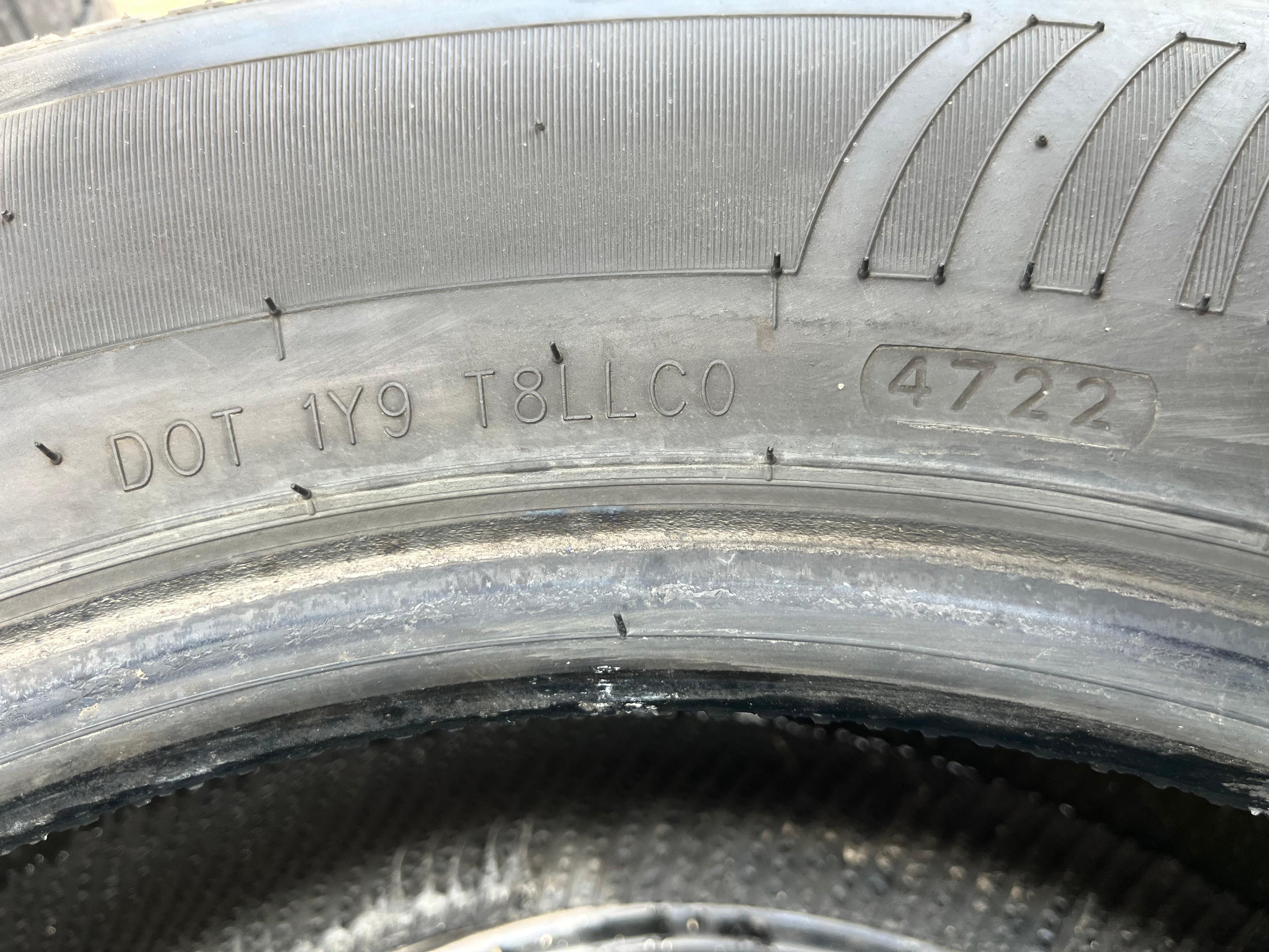 245/65R17 Pair (2 Used Tires) Dextero DHT2