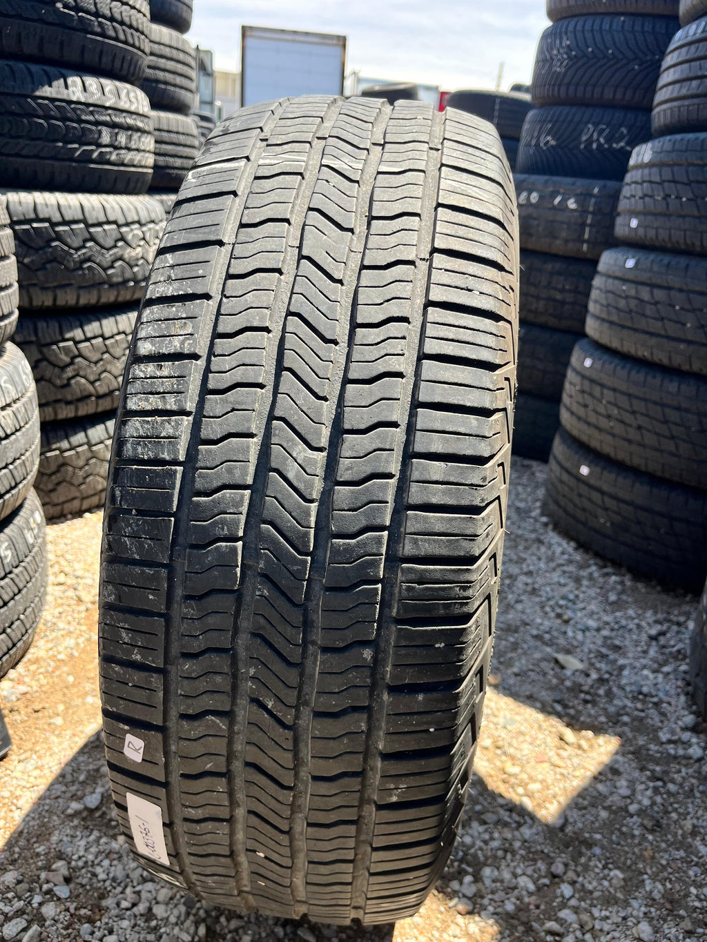 265/70R16 Pair (2 Used Tires)  Mastercraft Stratus HT