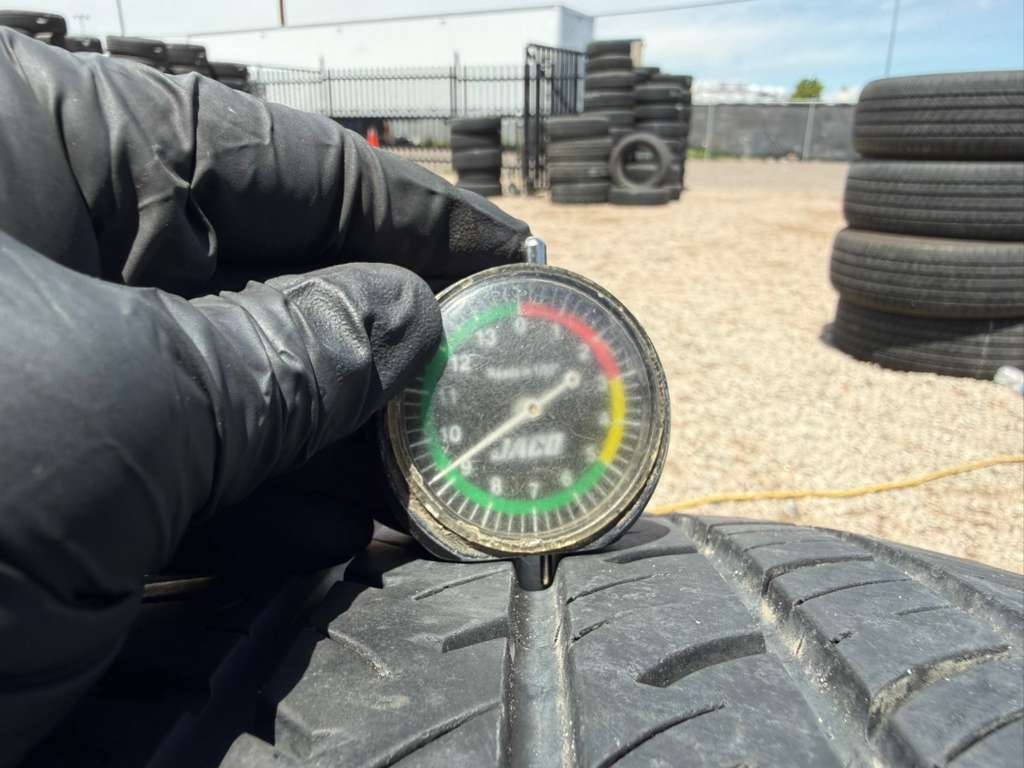225/50R17 Pair (2 Used Tires) Advanta HPZ-02