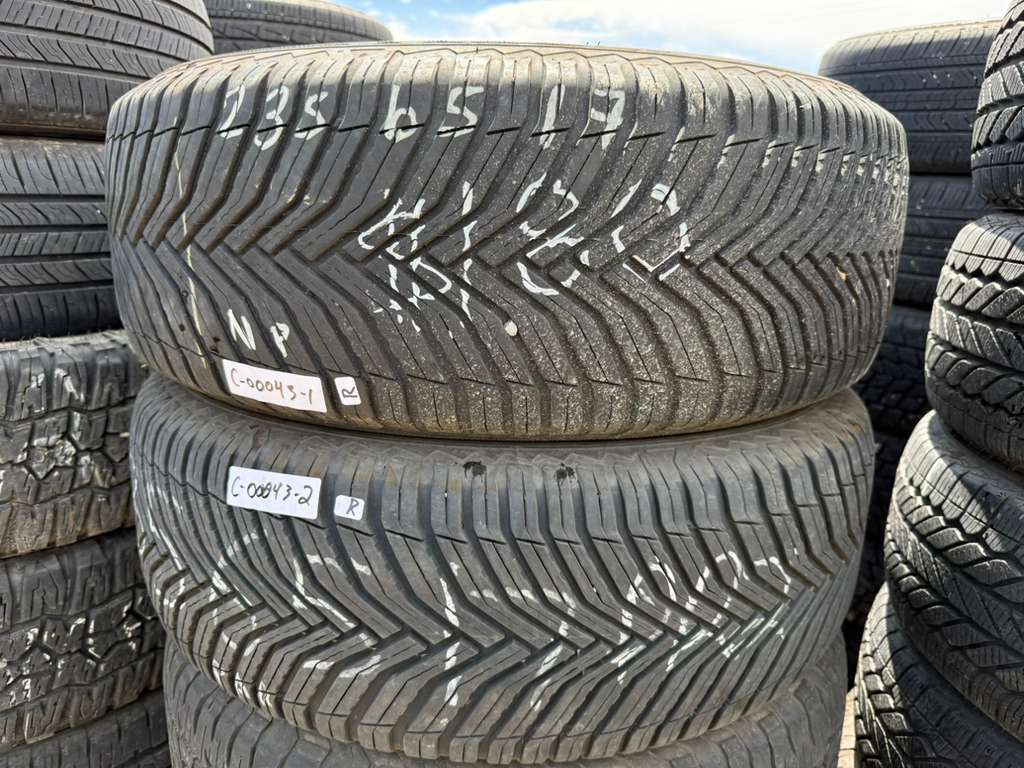 235/65R17 Pair (2 Used Tires) Michelin Cross Climate 2